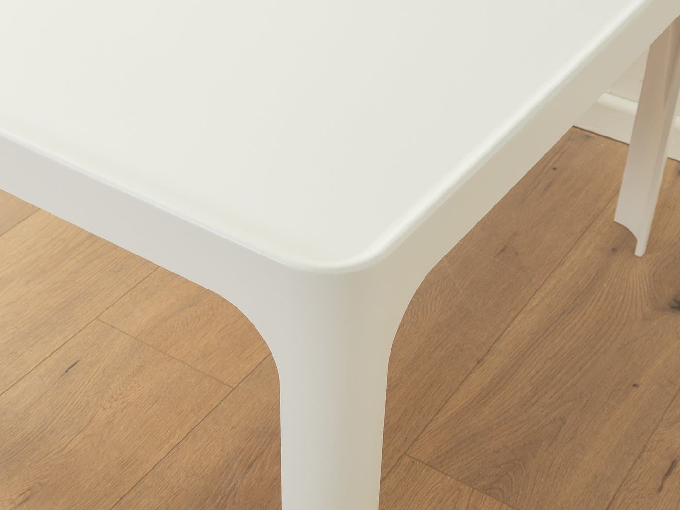 Stolik kawowy, biały, plastik, proj. P. Ghyczy, Niemcy, lata 70. - 286333