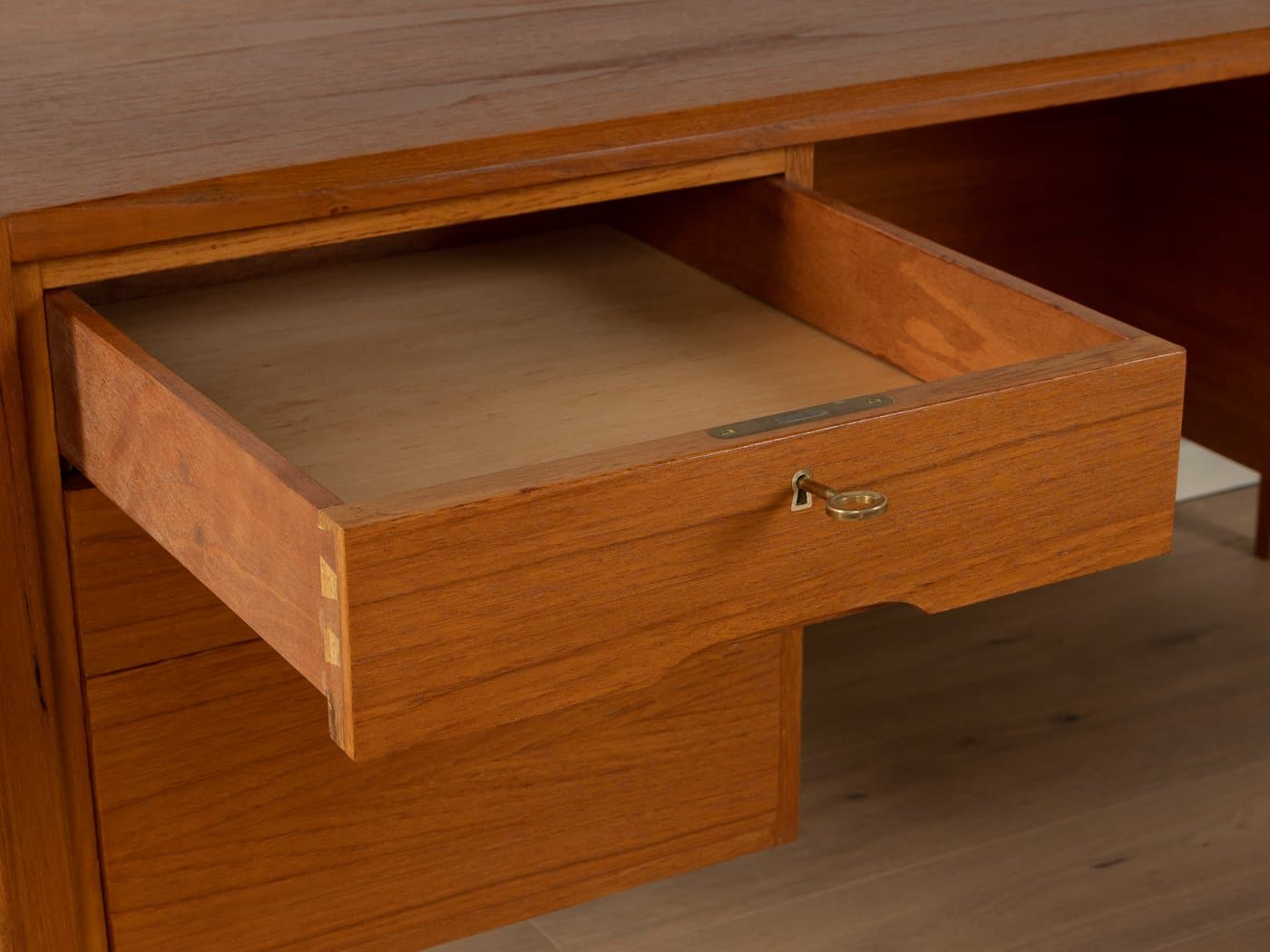 Desk, brown teak, Wilhelm Renz, Germany, 1960s - 286307