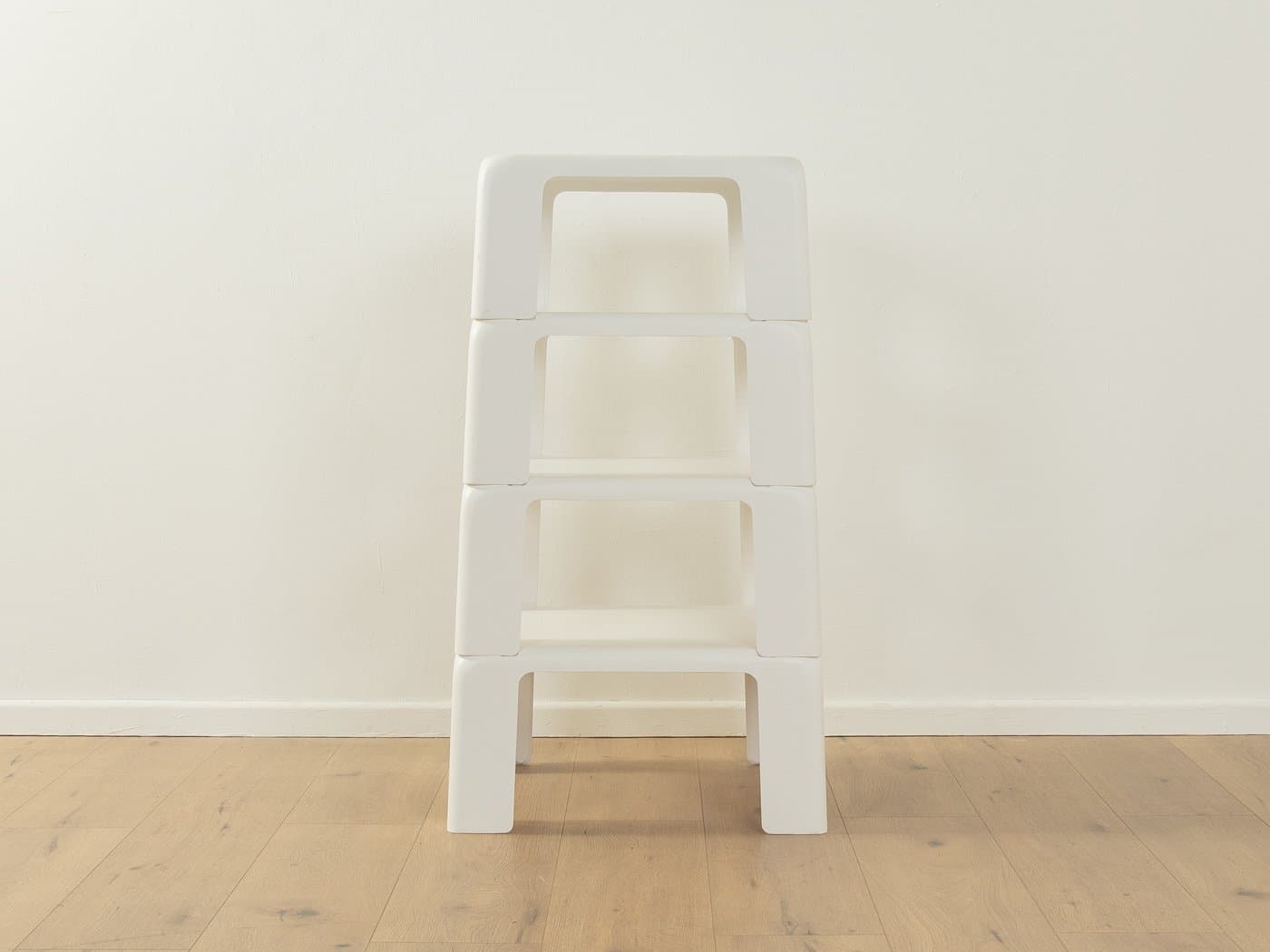 Zestaw czterech stolików bocznych Gatti, Space Age, plastik biały, proj. M. Bellini, B&B Italia / C&B Italia, Włochy, lata 70. - 285858