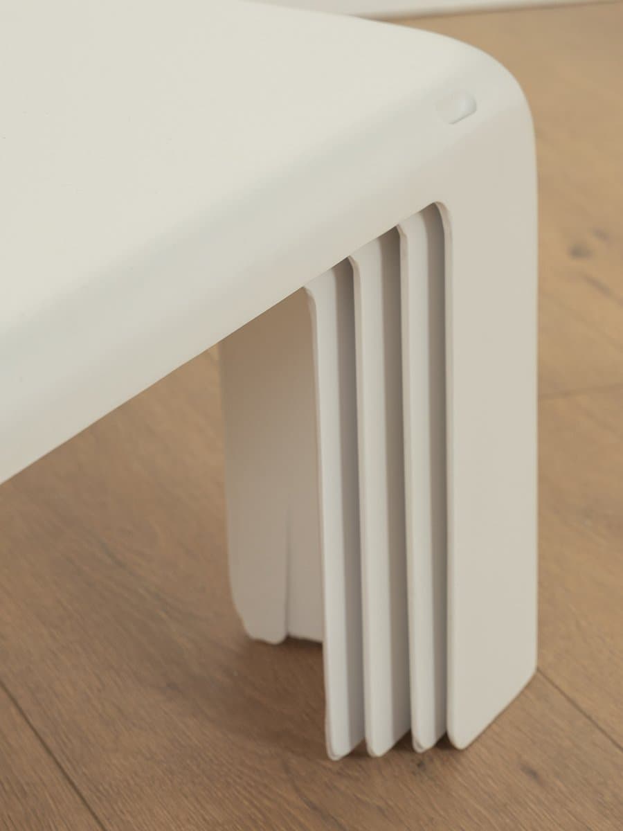 Zestaw czterech stolików bocznych Gatti, Space Age, plastik biały, proj. M. Bellini, B&B Italia / C&B Italia, Włochy, lata 70. - 285860