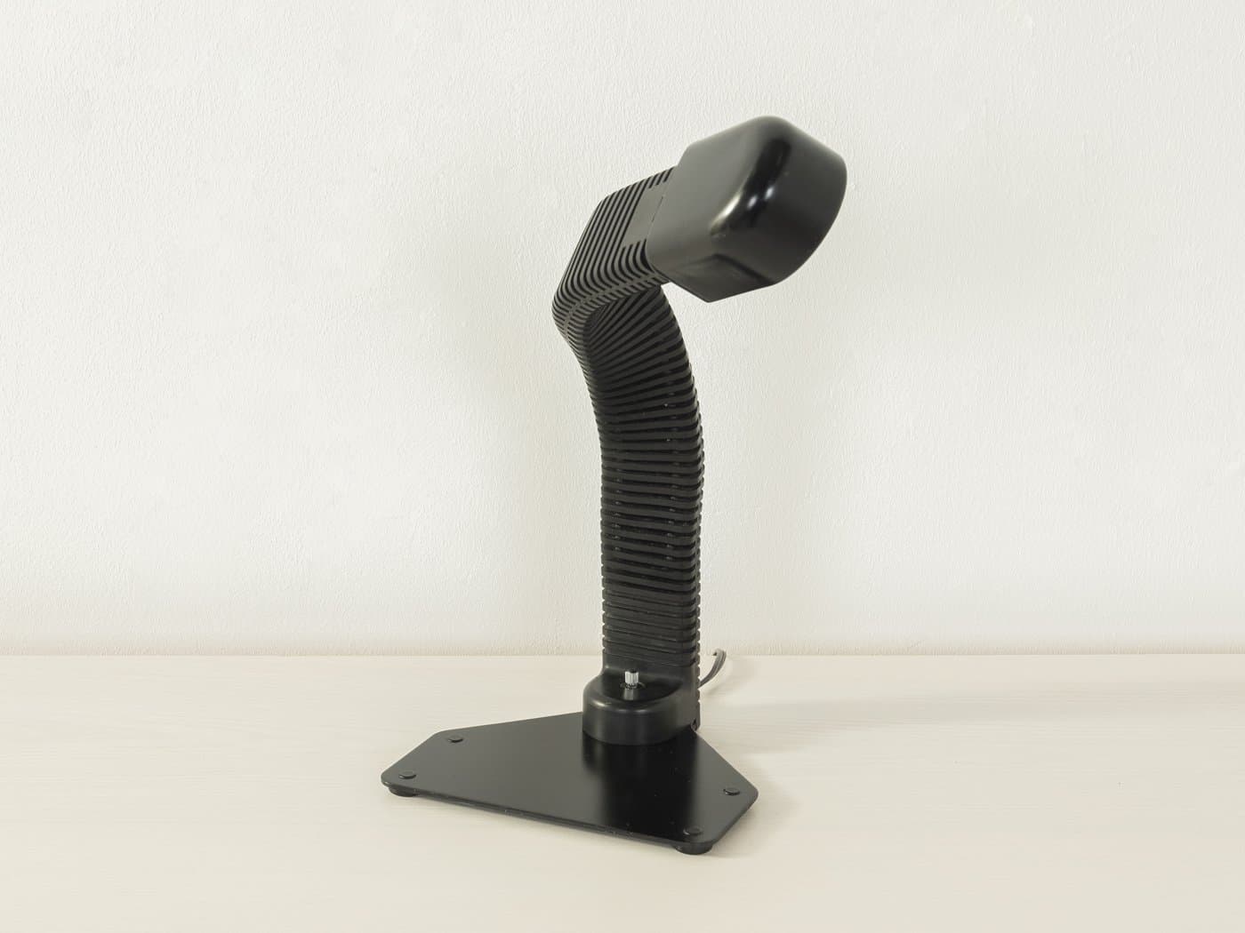 Desk lamp Kobra, black, metal, plastic, by K. Kurokawa, Japan, 1970s. - 285771