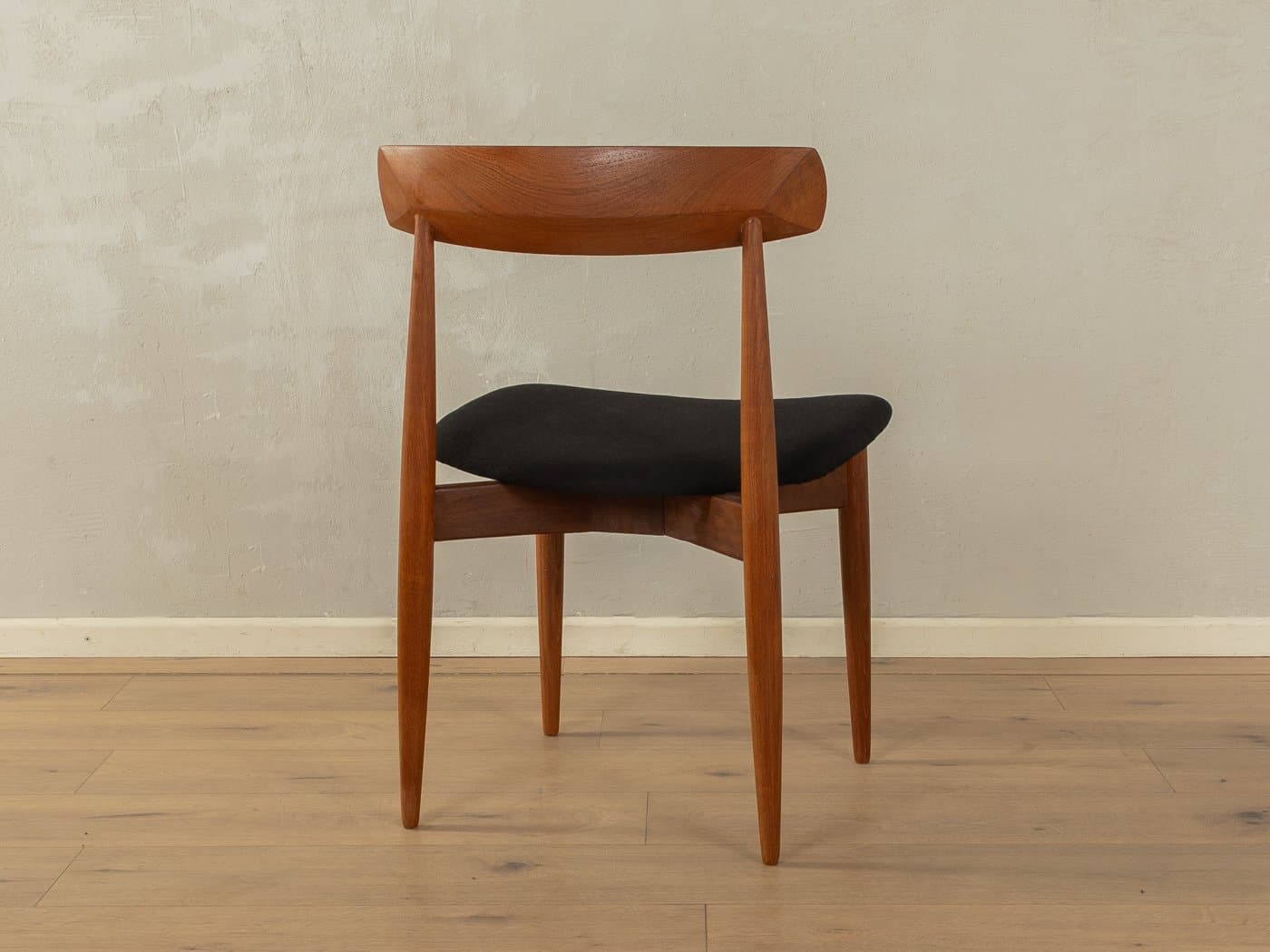 Krzesło do jadalni, teak brązowy, tkanina czarna, proj. H.W. Klein, Norwegia, lata 60. - 285671
