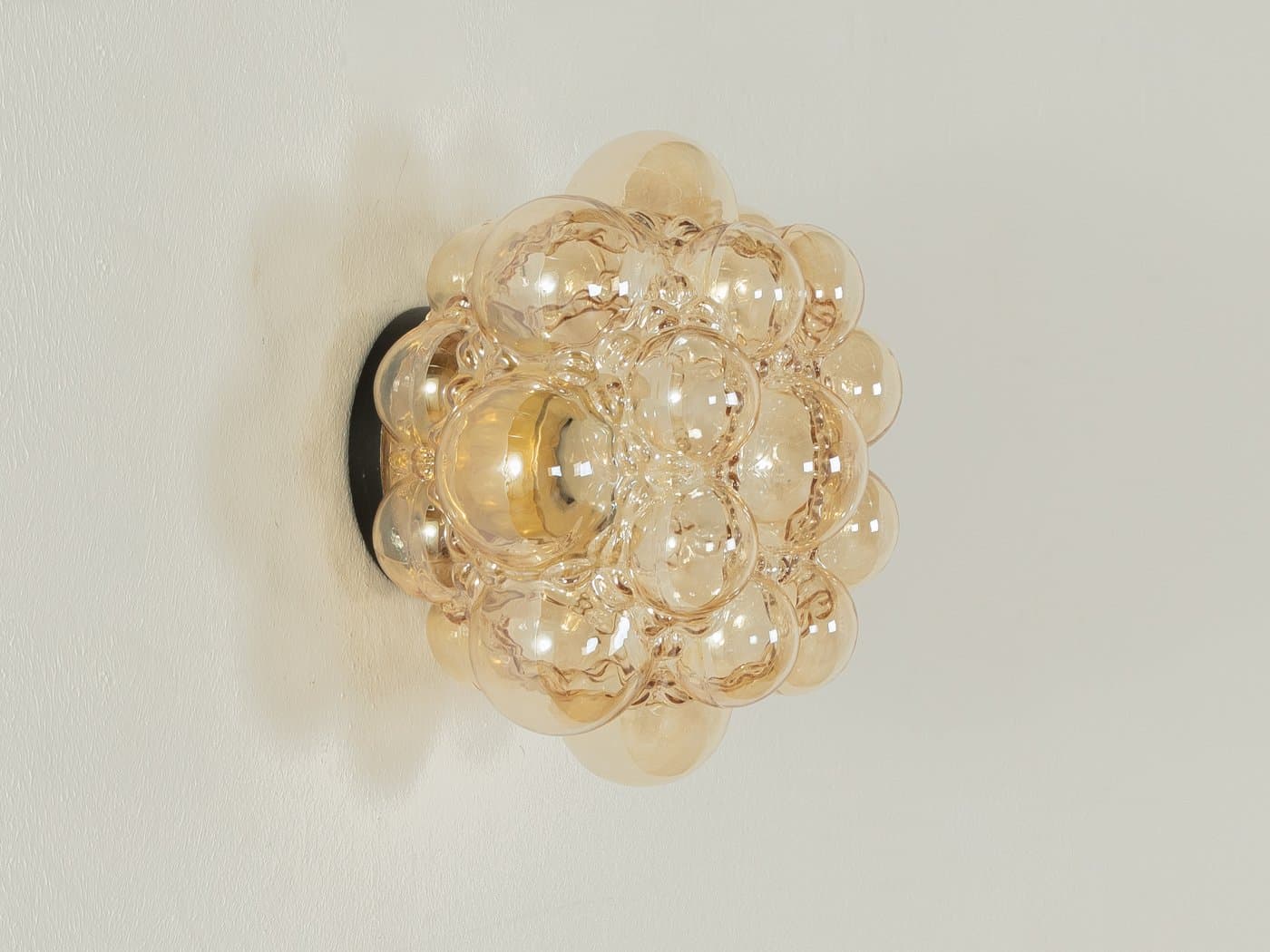 Kinkiet, jasnobursztynowy, szkło, proj. H. Tynell, Limburg, Niemcy, lata 60. - 285575