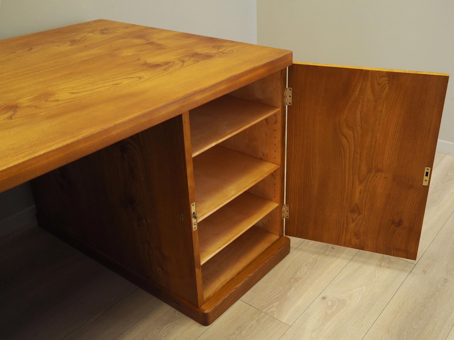 Biurko, czereśnia brąz, Dania, lata 60. - 21011