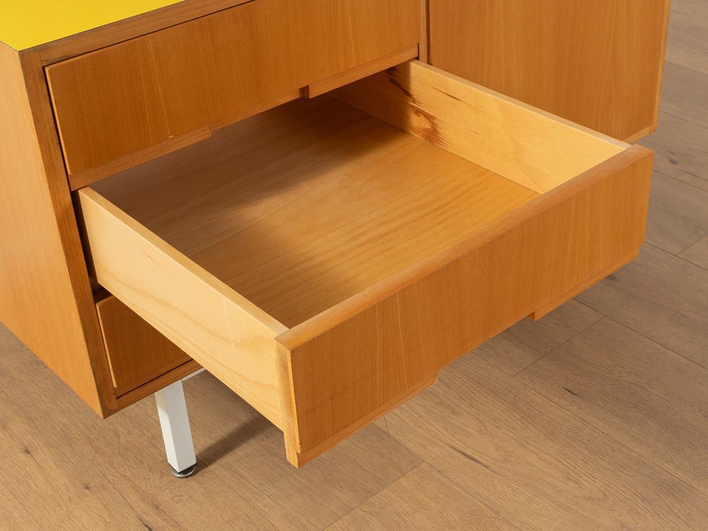 Komoda dwuczęściowa, jesion brązowy, stal biała, Niemcy, lata 60. - 285519