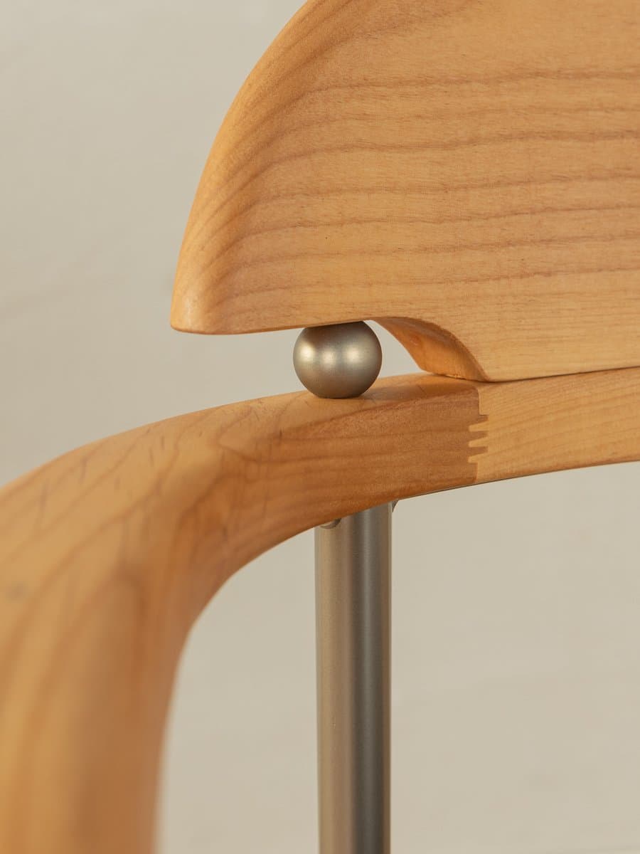 Zestaw czterech krzeseł do jadalni, czereśnia brązowa, skóra czarna, stal, Niemcy, lata 90. - 285483