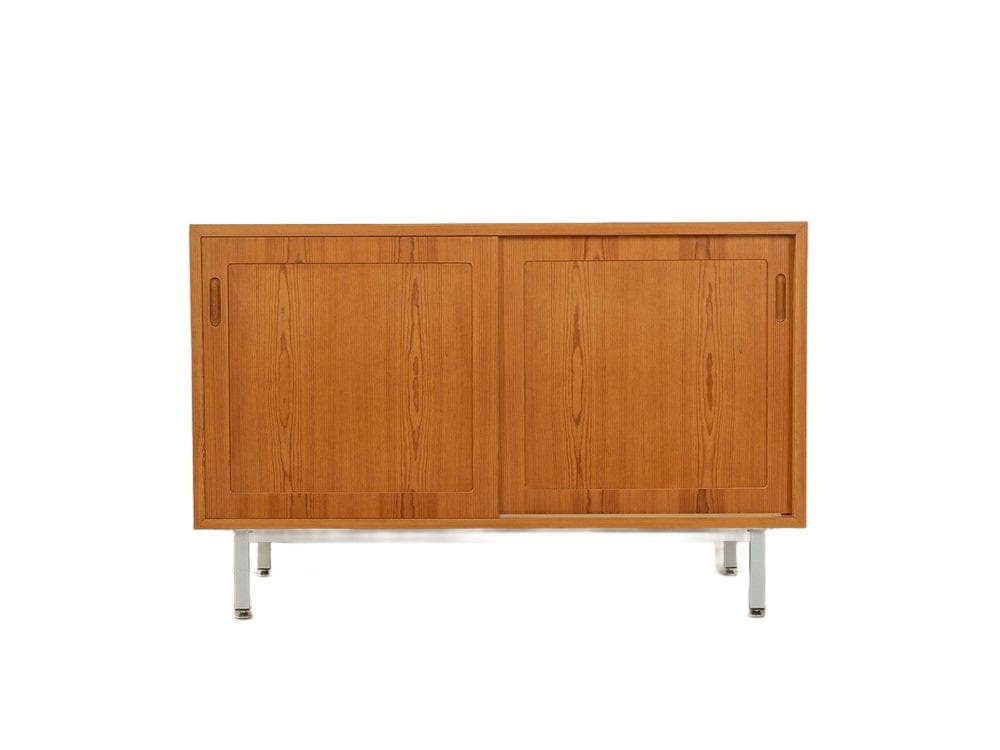 Komoda, jesion brązowy, stal biała, proj. P. Hundevad, Dania, lata 60.