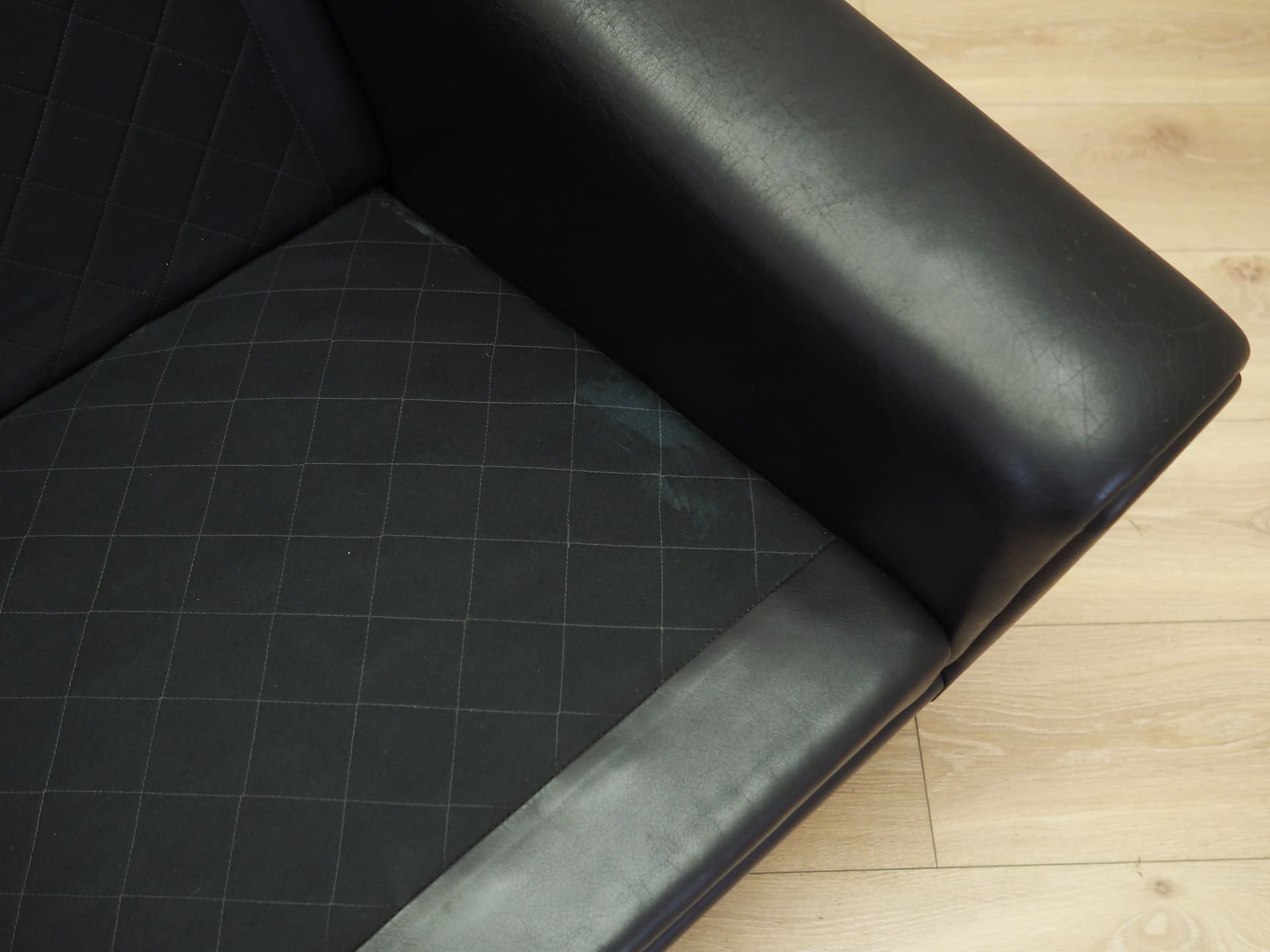 Fotel obrotowy, skóra naturalna czarna, metal, proj. A. Christiansen, Dania, lata 60. - 78039