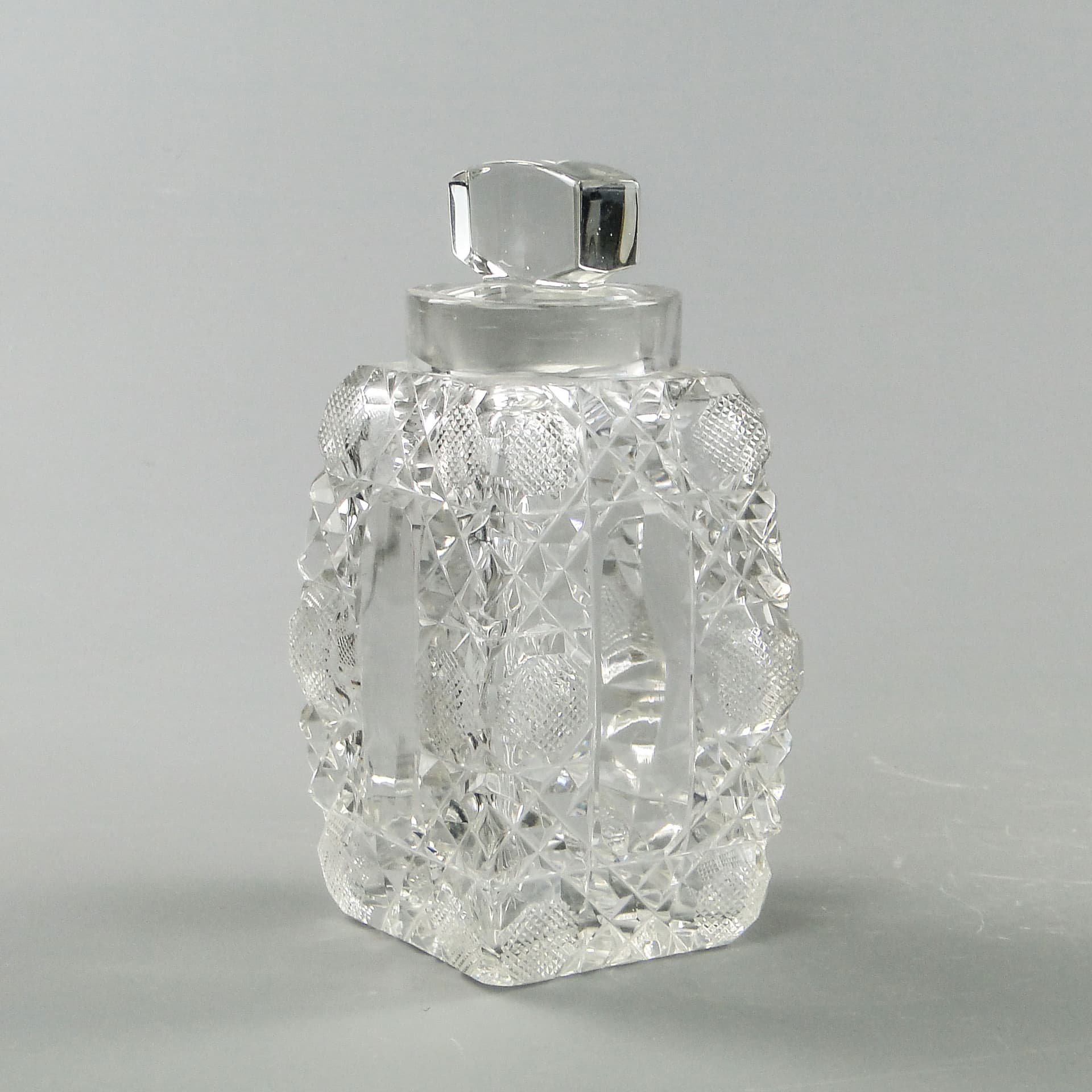 Tea caddy, Art Nouveau, transparent crystal, France, early 20th c. - 2226