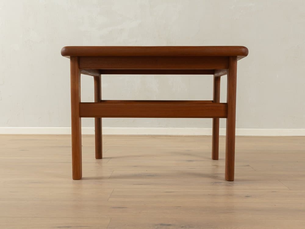 Coffee table, brown teak, Niels Bach, Denmark, 1960s. - 284612