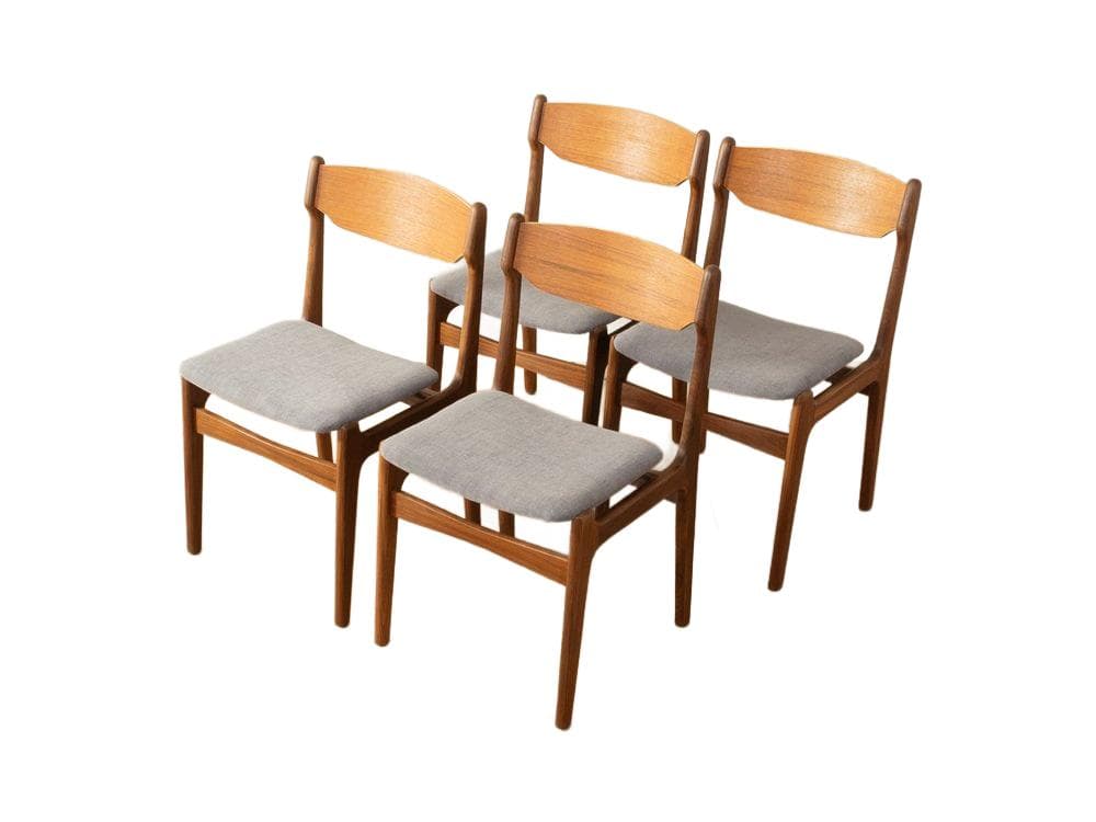 Zestaw czterech krzeseł jadalnianych, teak, tkanina jasnoszara, Niemcy, lata 60.