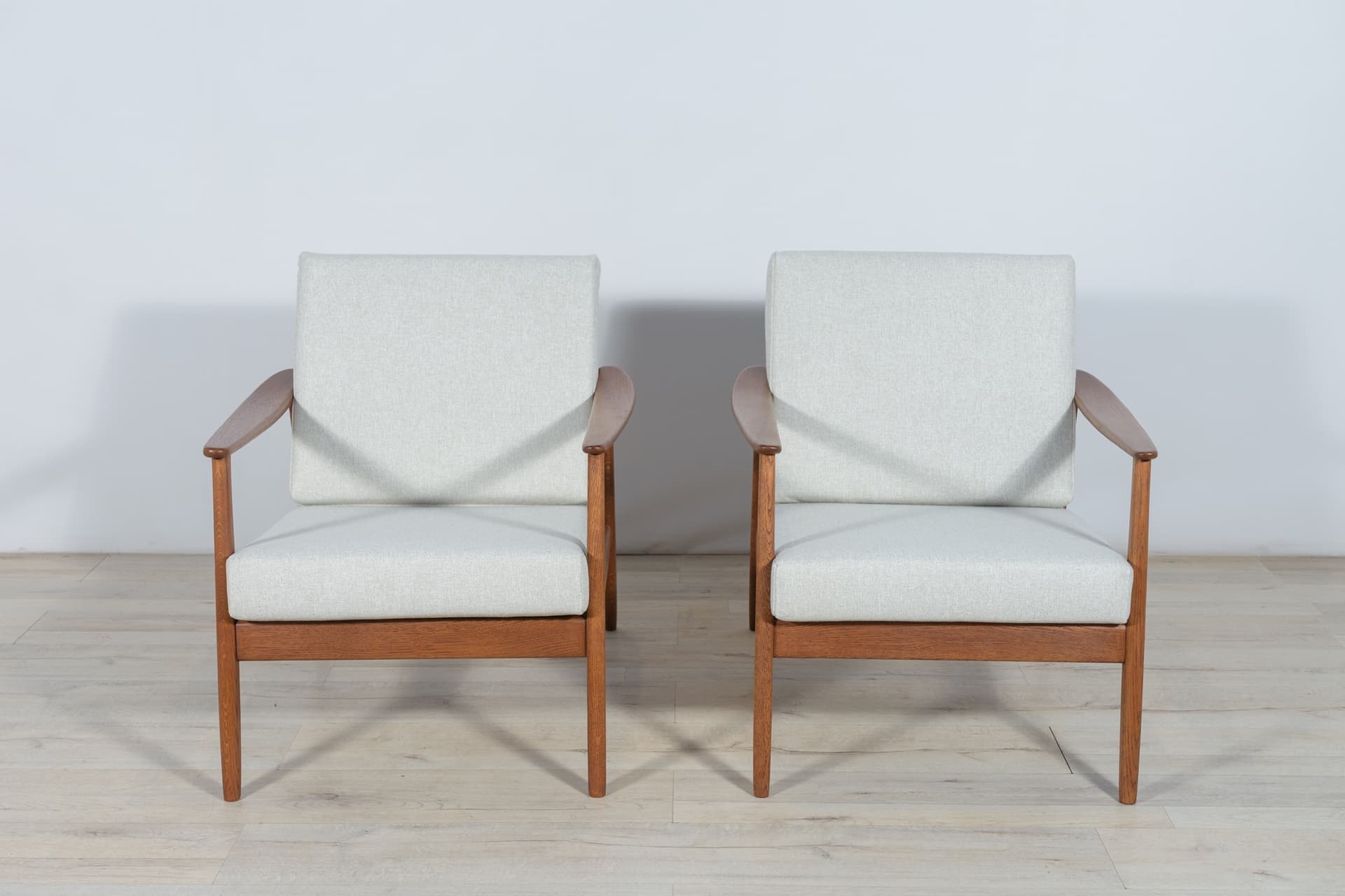 Para foteli USA 247, beż, teak dąb rattan, proj. F. Ohlsson, Dux, Szwecja, lata 60. - 287264