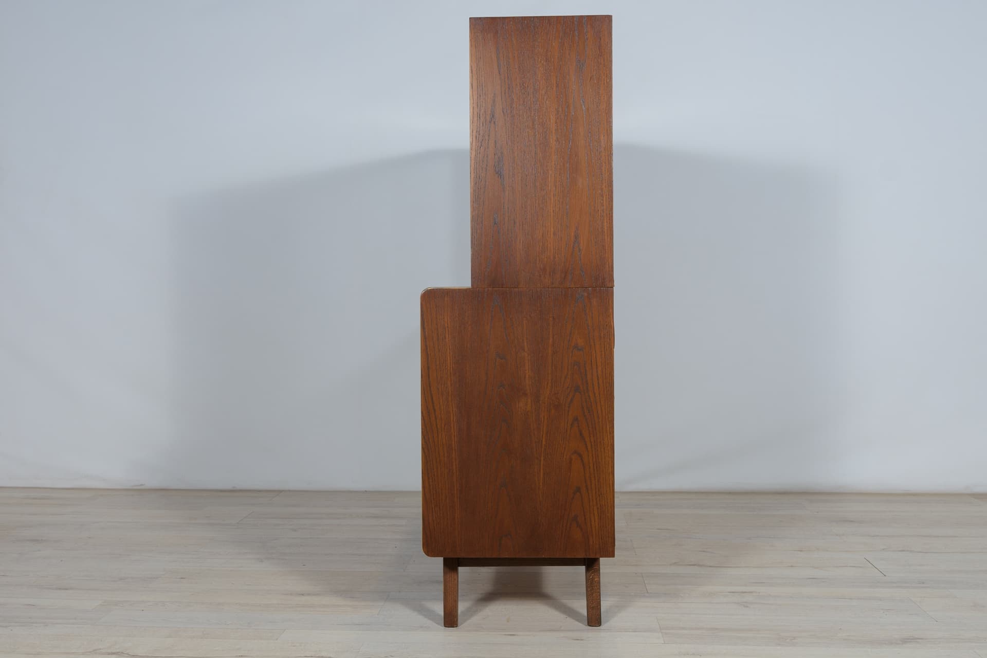 Komoda, dąb brązowy, orzech brązowy, proj. B. Landsman, Jitona, Czechosłowacja, lata 60. - 287300