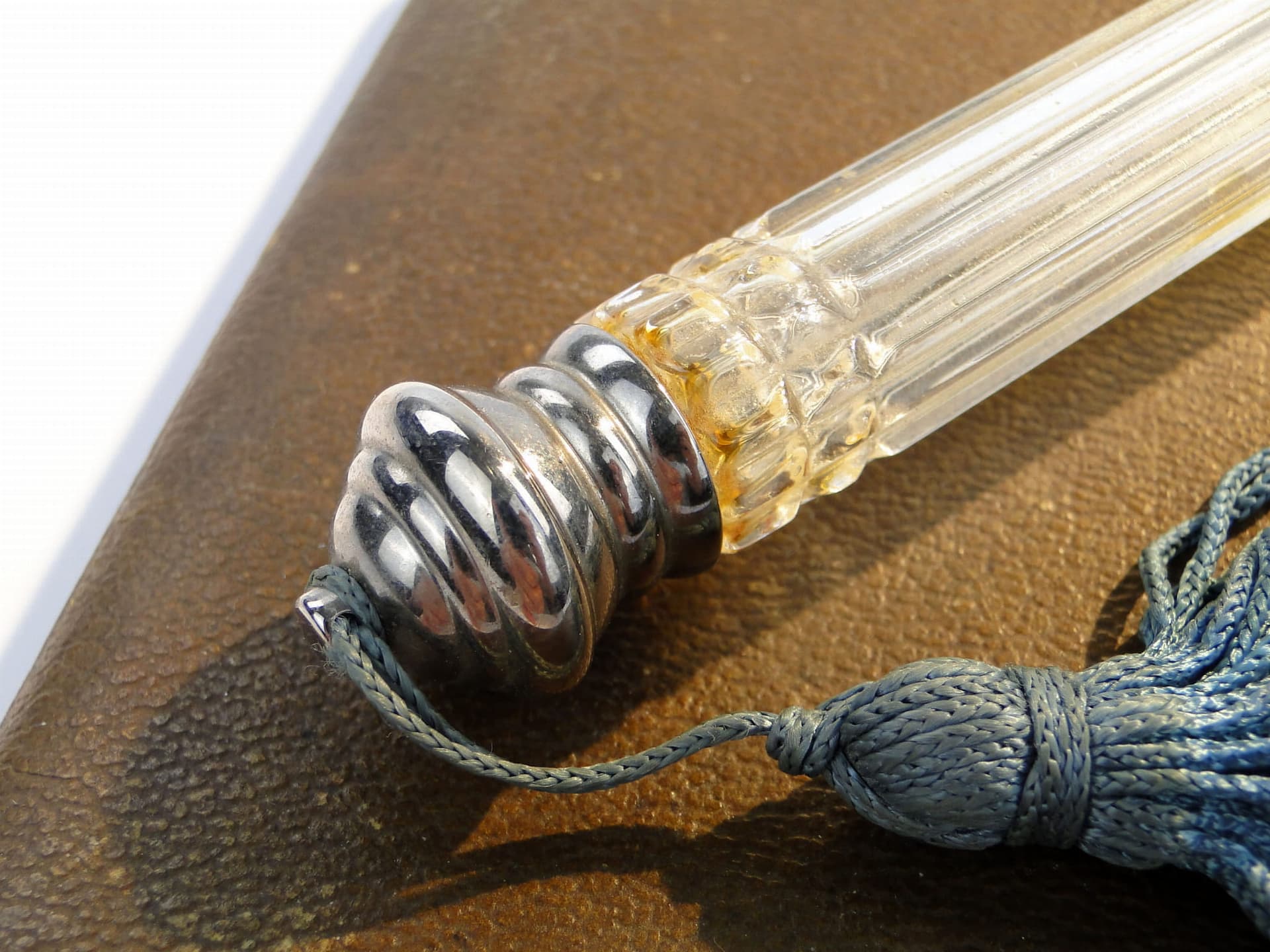 Perfume bottle, Art Deco, transparent glass, 1940s. - 287355