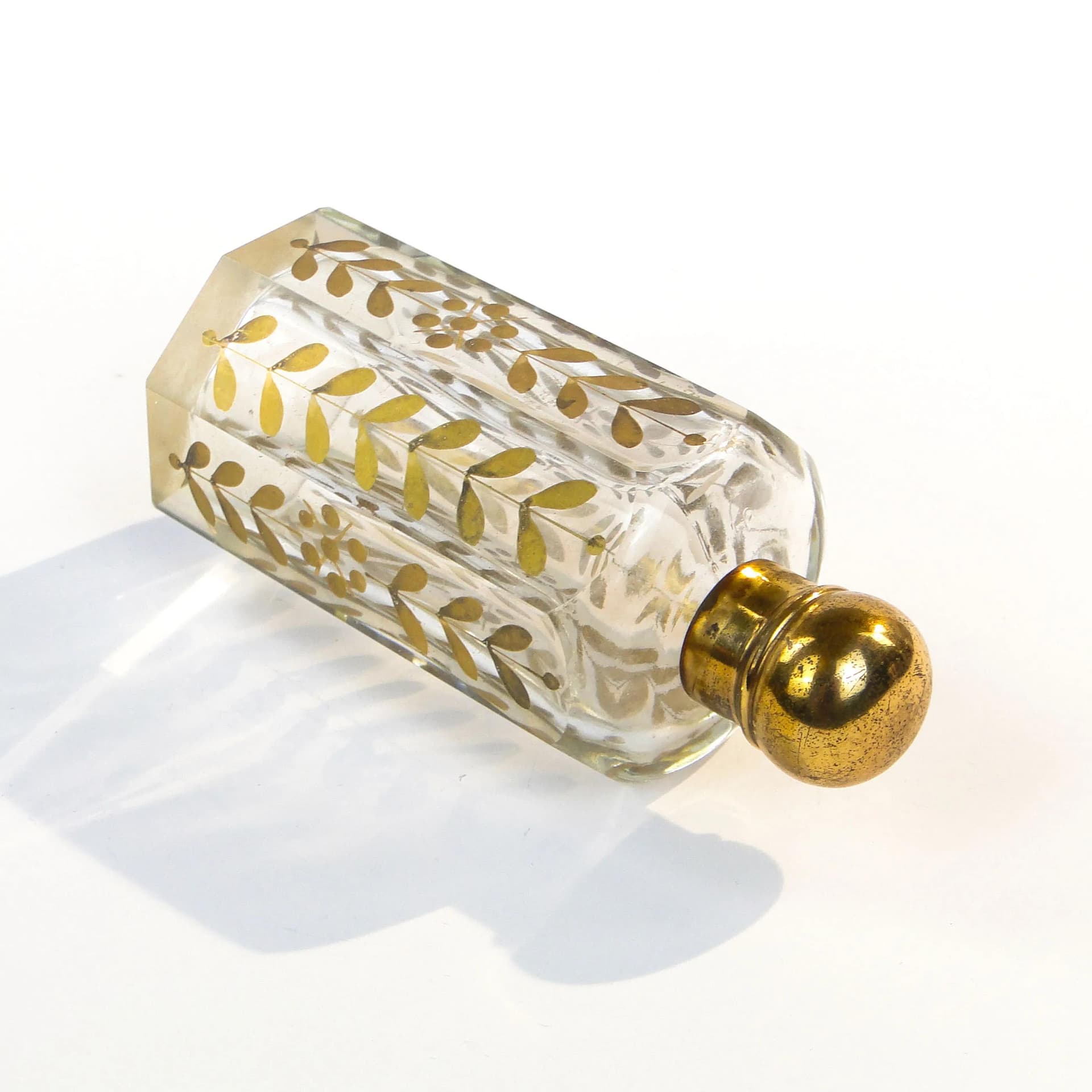 Perfume Bottle, transparent crystal, gilt, Baccarat, France, early 20th c. - 287362