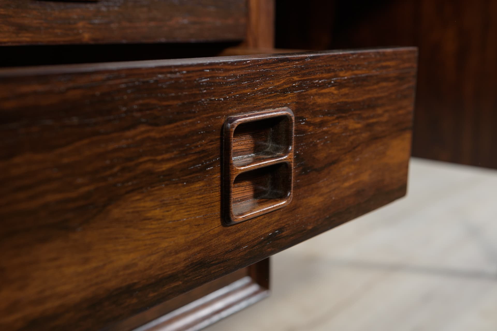 Desk, brown rosewood, by A. Vodder, for Sibast, Denmark, 1960s. - 287383