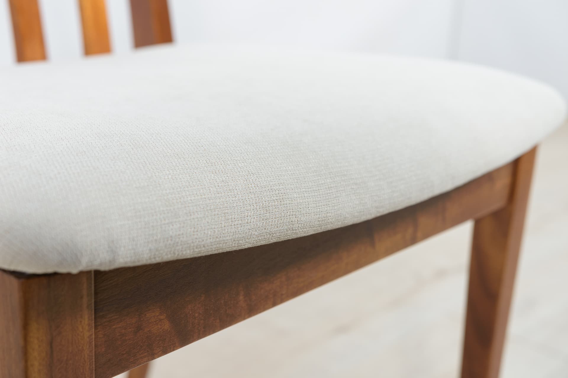 Komplet krzeseł i foteli, teak brązowy, welna beżowa, proj. L. Dandy, G-Plan, Wielka Brytania, lata 60. - 287477