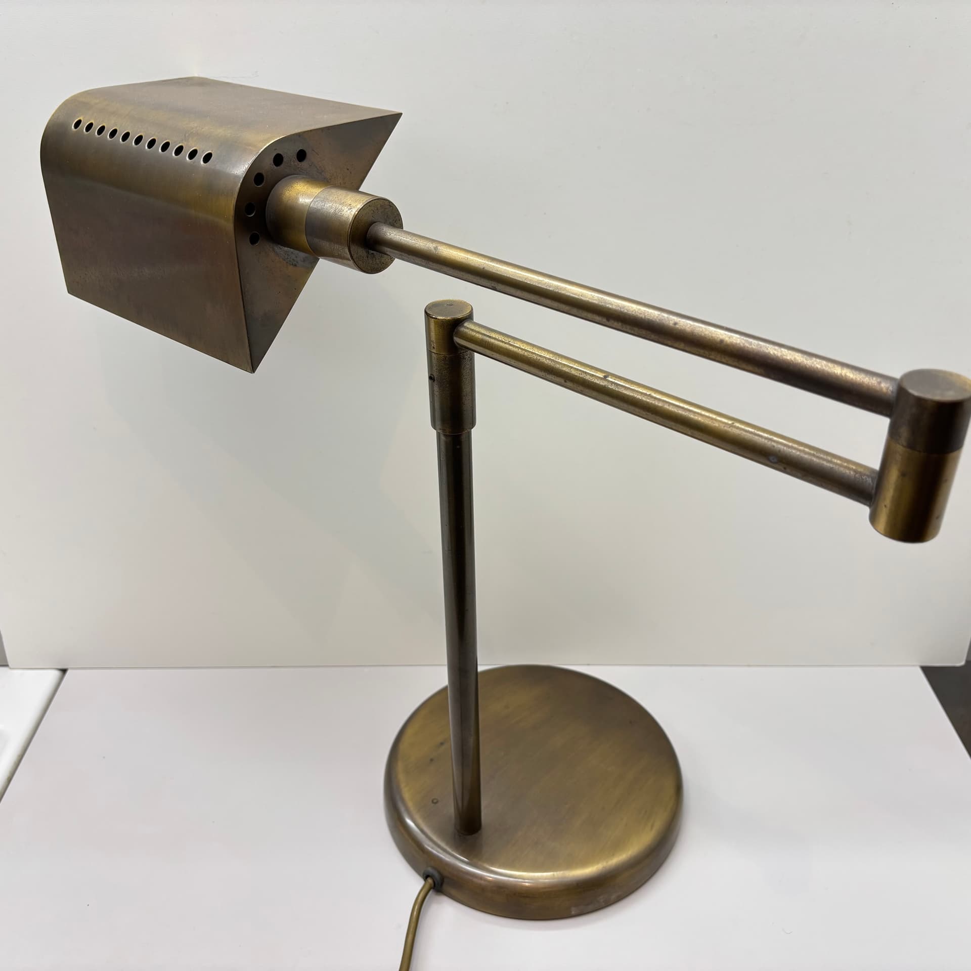 Lampa stołowa, mosiądz złoty, proj. G. Frattini, Włochy, lata 70. - 287670