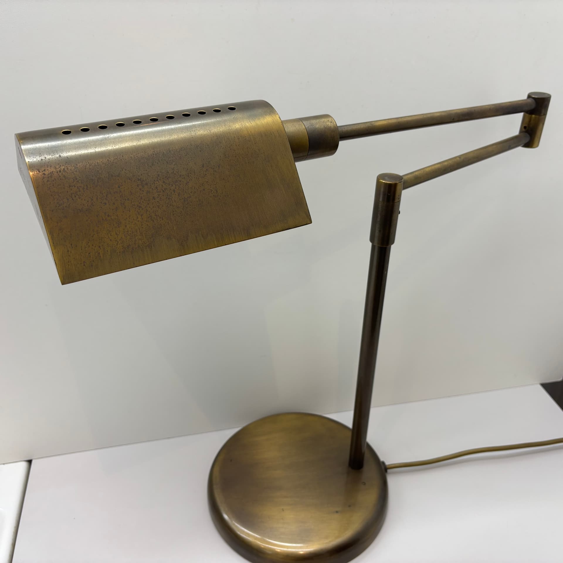 Lampa stołowa, mosiądz złoty, proj. G. Frattini, Włochy, lata 70. - 287676