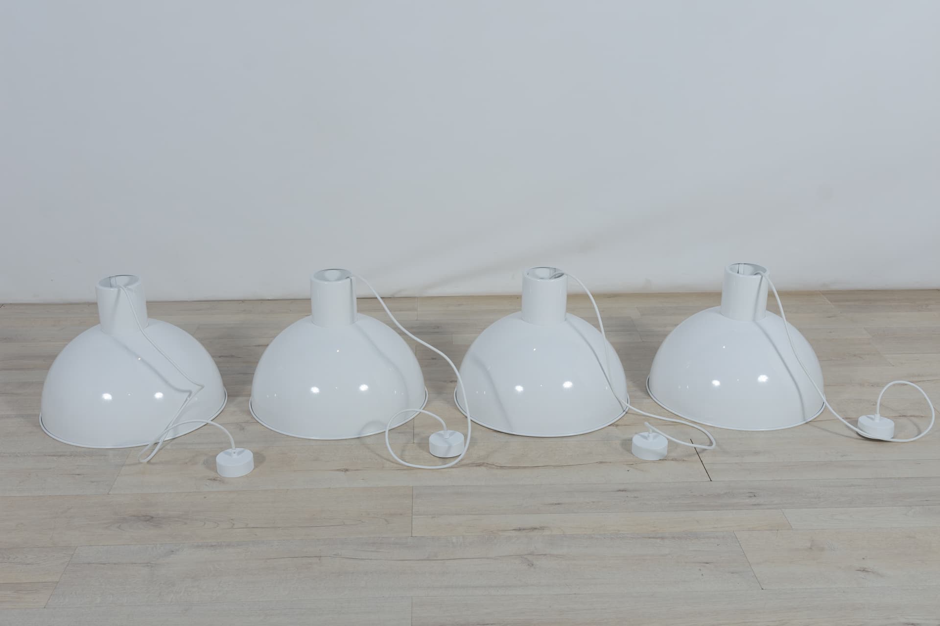 Lampa wisząca Bunker, metal biały, proj. J. Hammerborg, Fog & Mørup, Dania, lata 70. - 287911