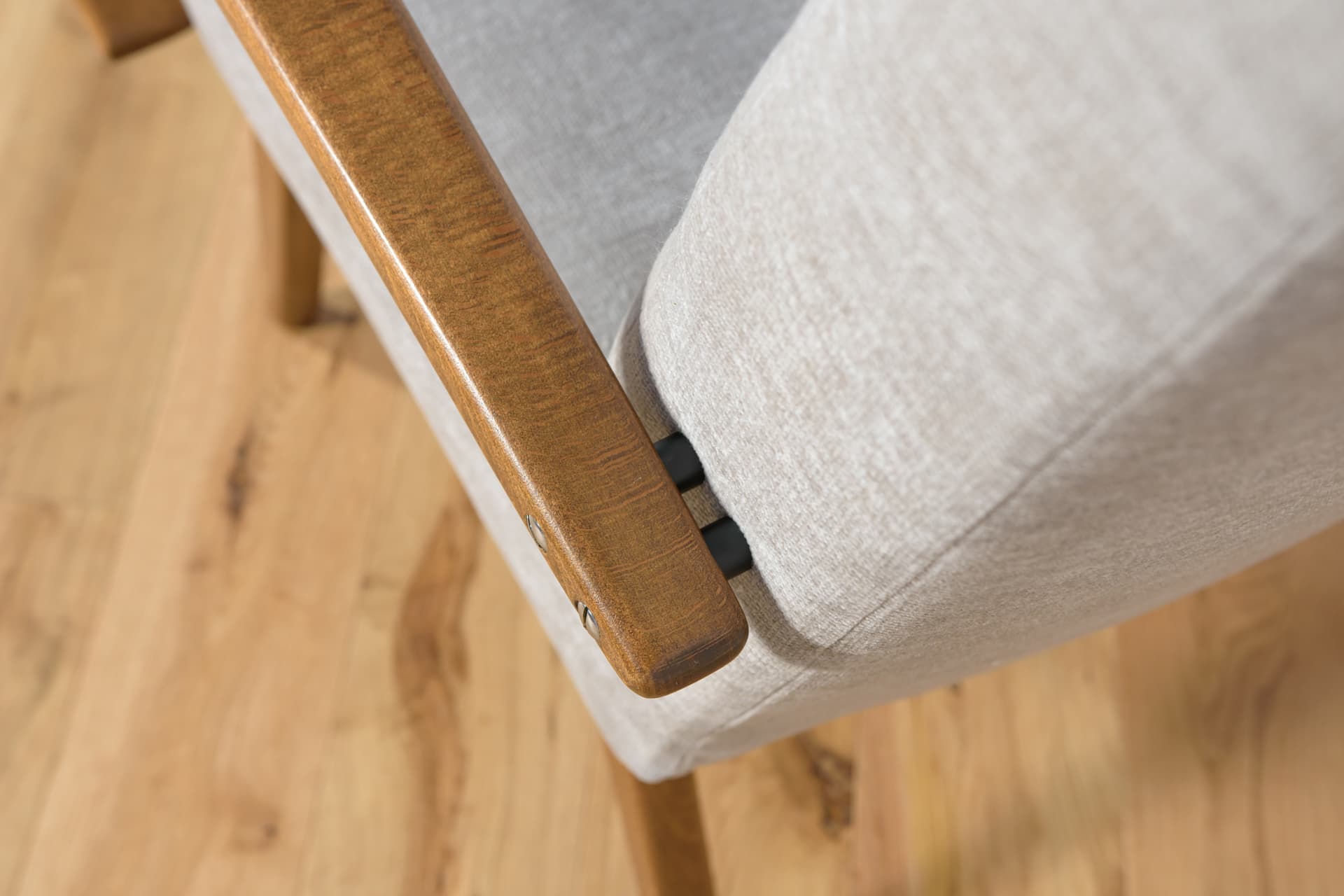 Para foteli Model 53, tapicerka szara, buk, proj. J. Šmidek, TON, Czechosłowacja, lata 60. - 287969