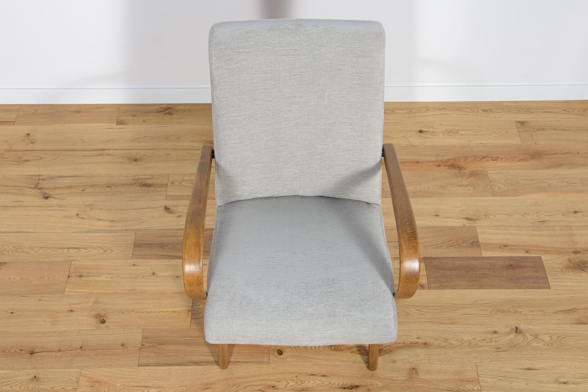 Fotel Model 53, szary, buk, proj. J. Šmidek, TON, Czechosłowacja, lata 60. - 287981