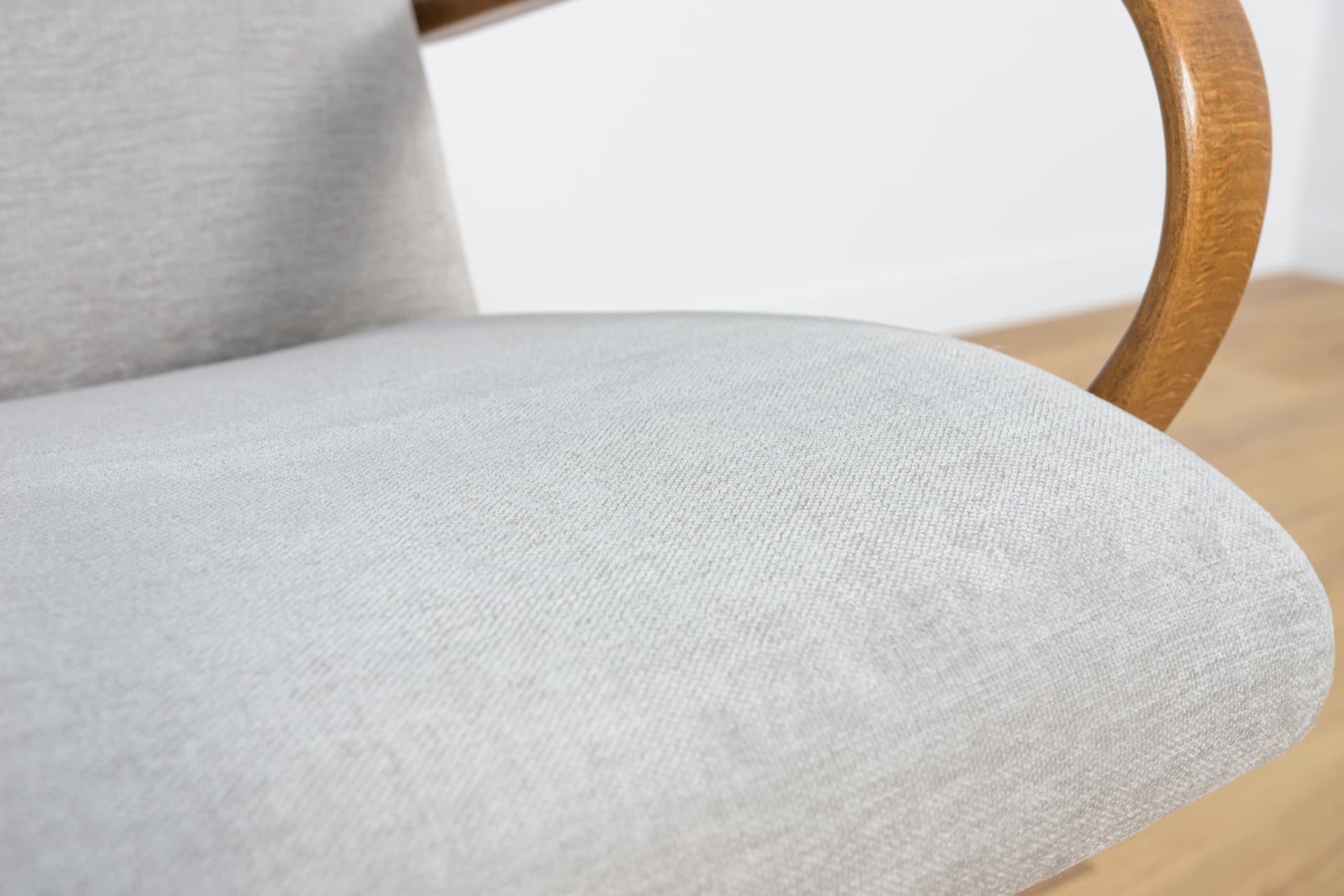 Fotel Model 53, szary, buk, proj. J. Šmidek, TON, Czechosłowacja, lata 60. - 287982