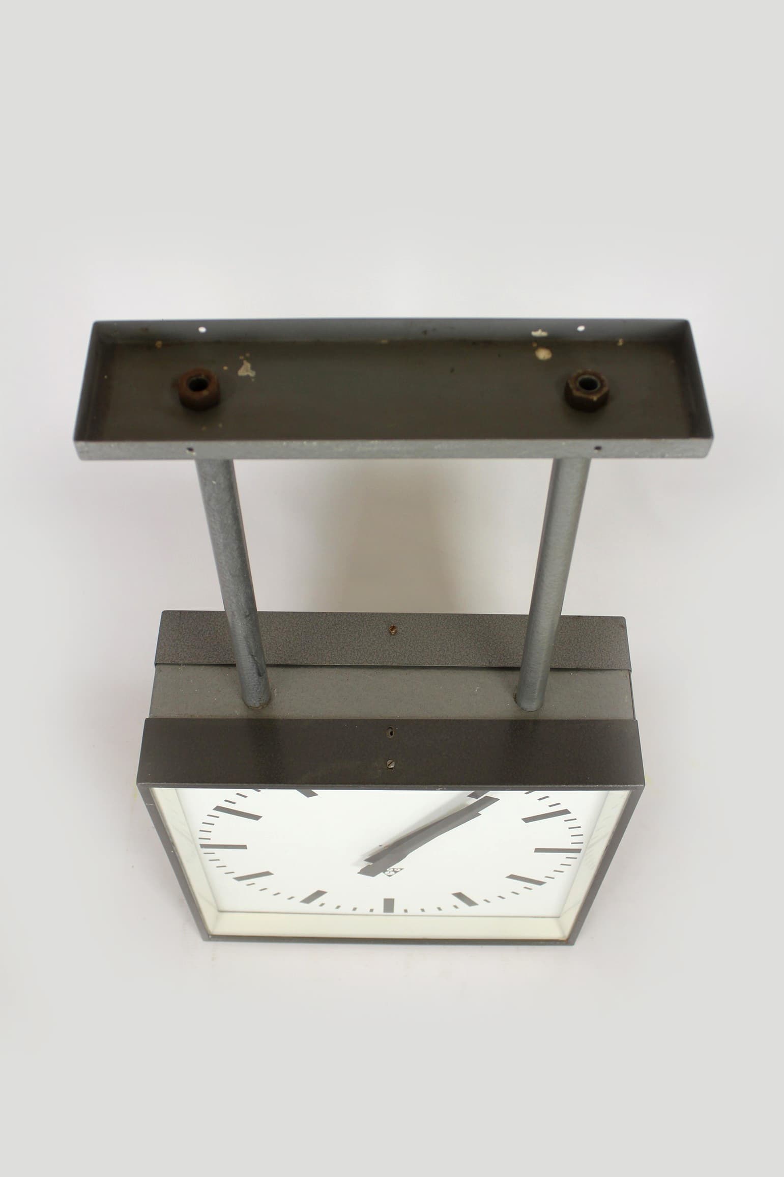 Zegar kolejowy dwustronny, szary, Czechosłowacja, lata 80. - 288029