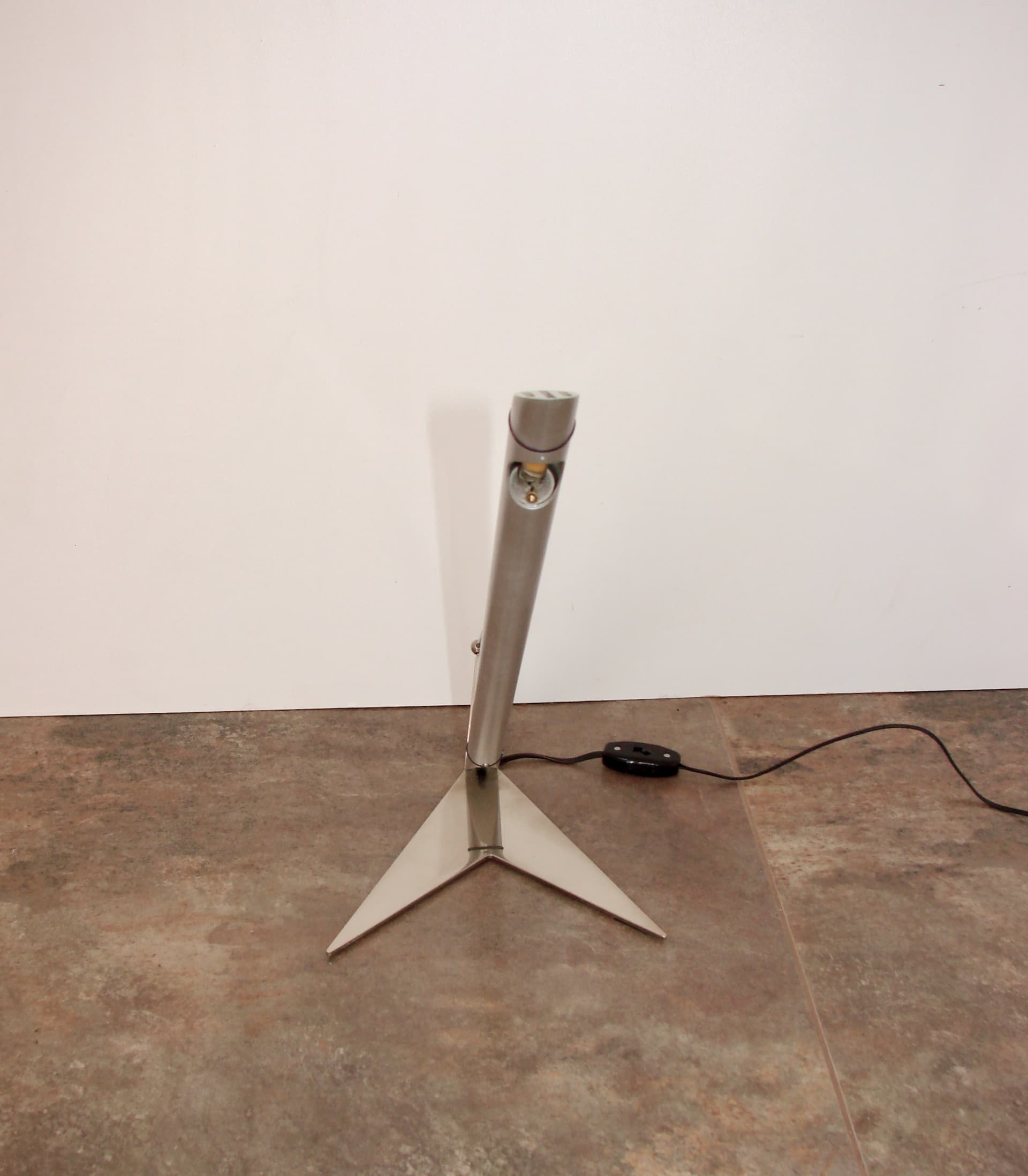 Lampa stołowa Space Age 40 cm, mosiądz niklowany srebrny, aluminium, lata 90. - 288086