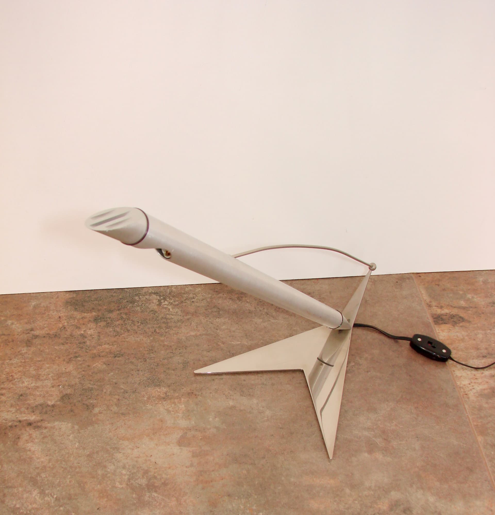 Lampa stołowa Space Age 40 cm, mosiądz niklowany srebrny, aluminium, lata 90. - 288087