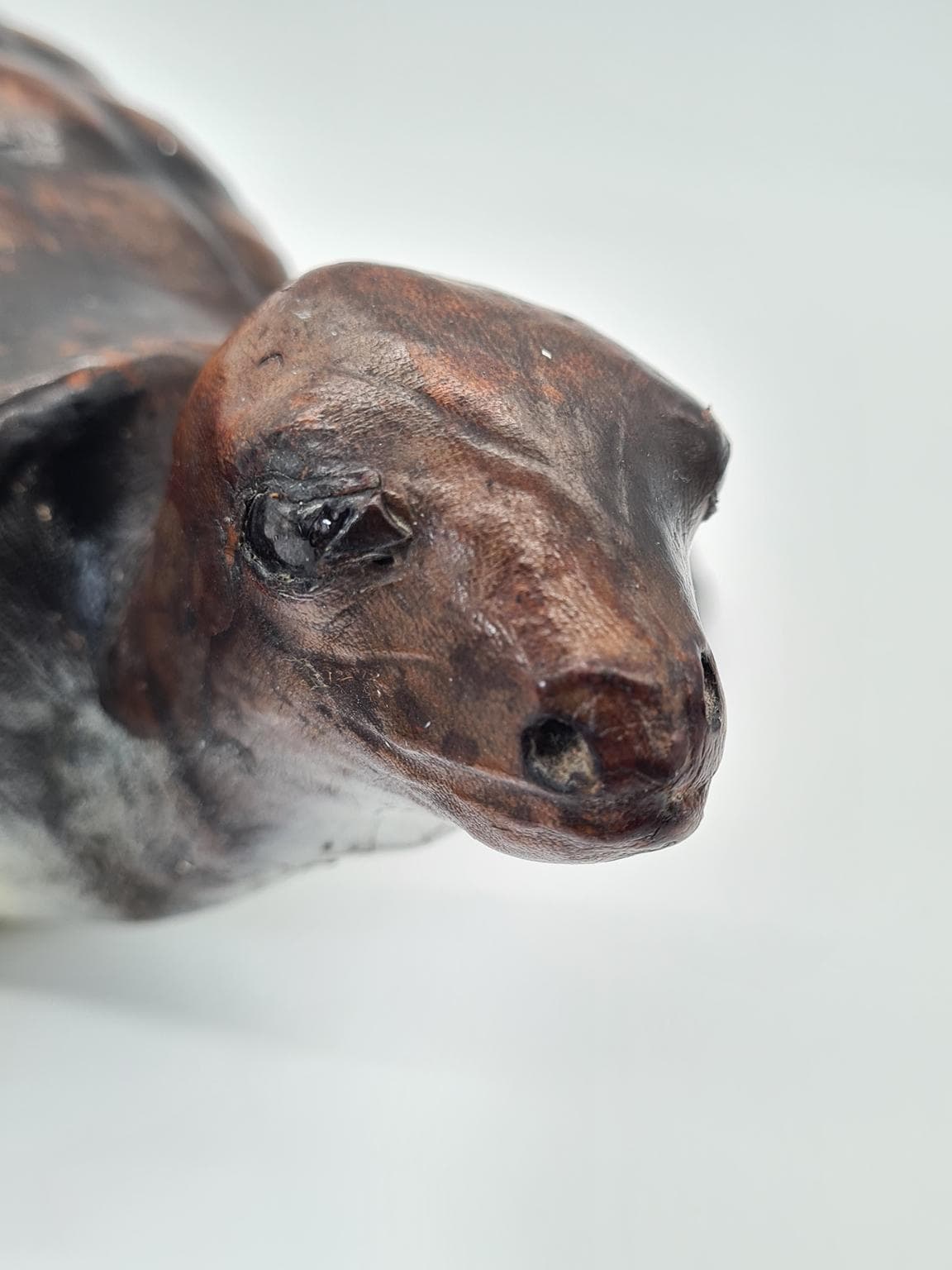 Figurka żółwia, brązowy, skóra naturalna, lata 70. - 288160