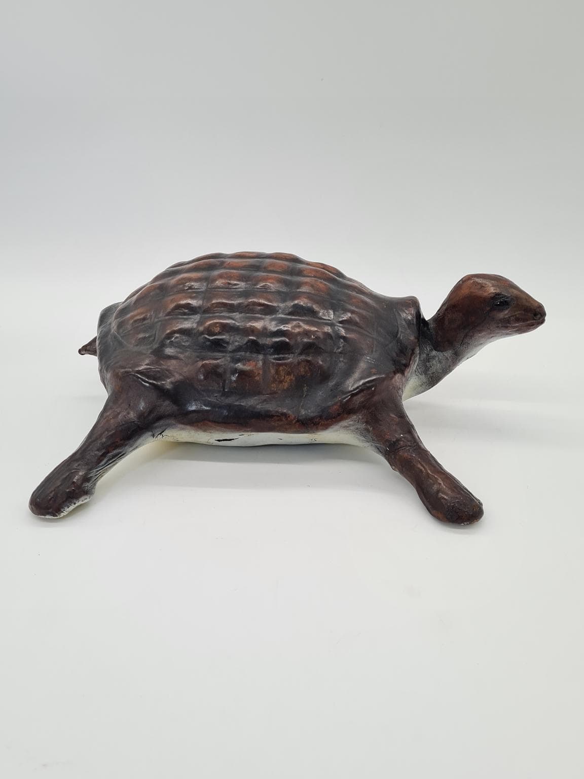 Figurka żółwia, brązowy, skóra naturalna, lata 70. - 288156
