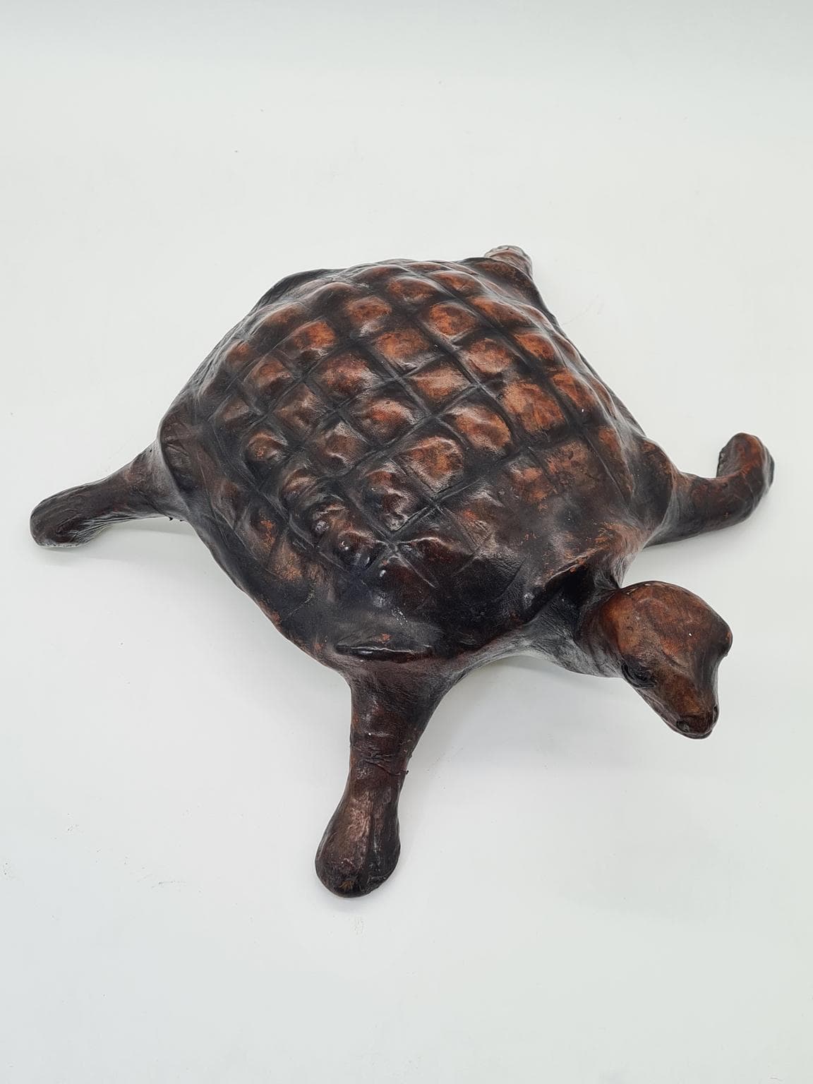 Figurka żółwia, brązowy, skóra naturalna, lata 70. - 288159