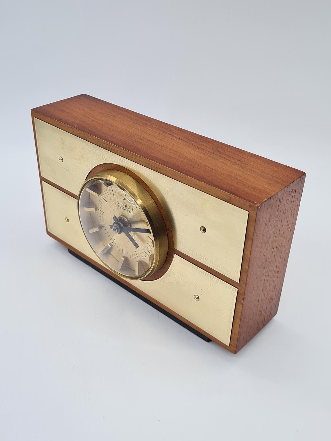 Zegar stołowy Weimar Quartz, drewno mosiądz szkło złoty, Weimar, Niemcy, lata 70. - 288169