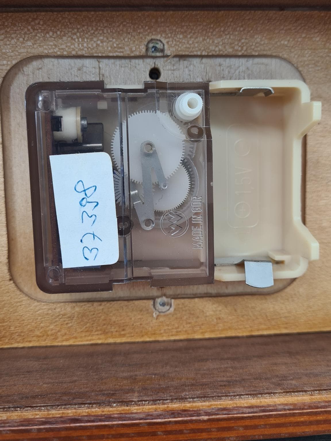 Zegar stołowy Weimar Quartz, drewno mosiądz szkło złoty, Weimar, Niemcy, lata 70. - 288175