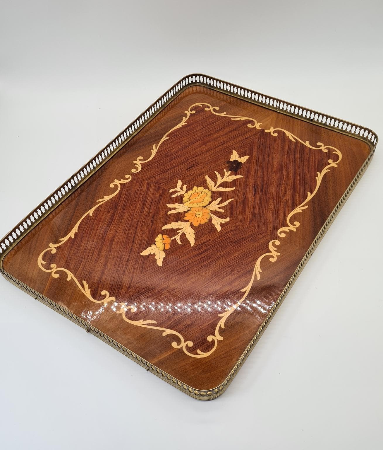 Taca neoklasycystyczna, multikolor, drewno intarsjowane, mosiądz, lata 70. - 288181