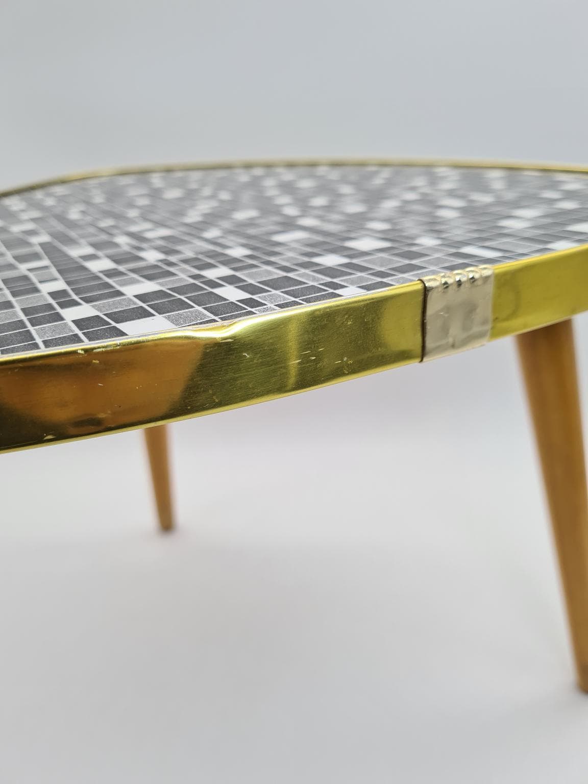 Stolik pomocniczy, szary buk, laminat, mosiądz, Hal Lei, Niemcy, lata 60. - 288226