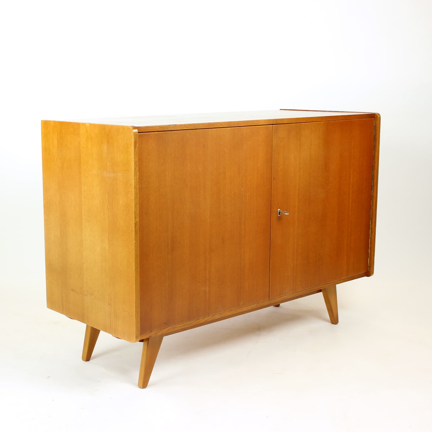 Sideboard U-450, dąb brązowy, proj. J. Jiroutek, Interier Praha, Czechosłowacja, lata 60. - 288441