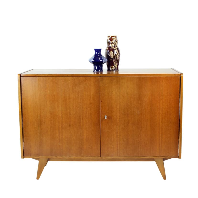 Sideboard U-450, dąb brązowy, proj. J. Jiroutek, Interier Praha, Czechosłowacja, lata 60.