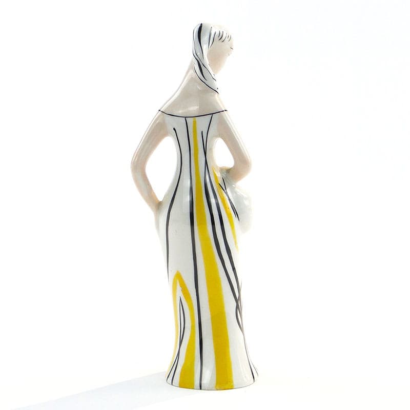 Figurka Dziewczyna z koszykiem, porcelana biała, proj. Z. Śliwowska-Wawrzyniak, Ćmielów, Polska, lata 50. - 288491