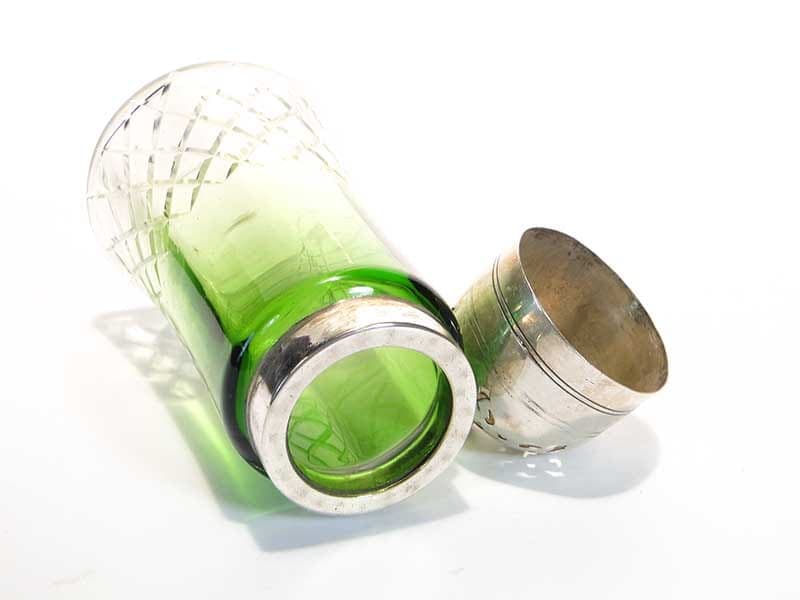 Cukierniczka kryształowa, szmaragdowa zieleń i transparentny, kryształ, Europa Północna, przełom XIX i XX w. - 288586