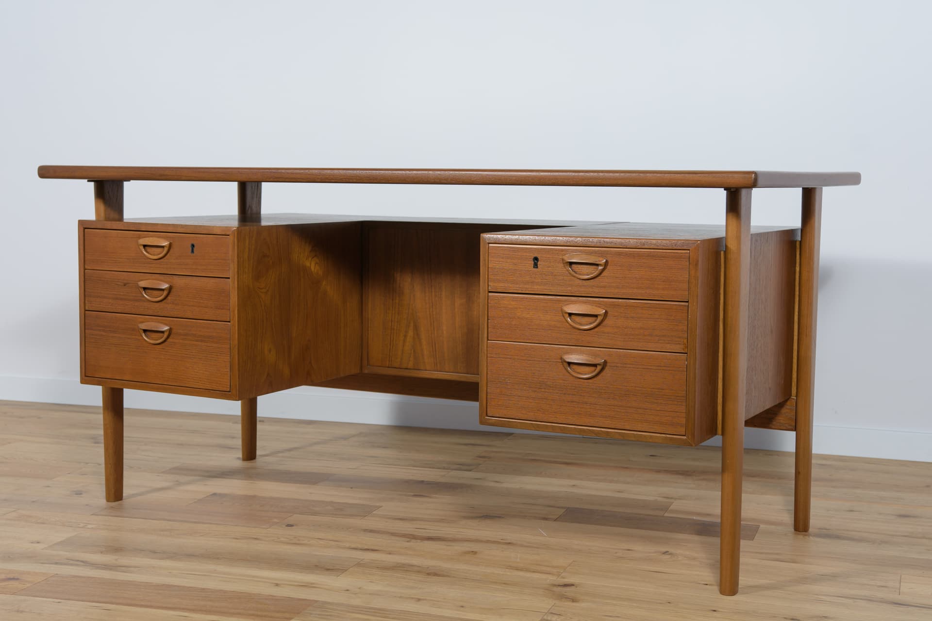 Desk, brown teak, by K. Kristiansen, Feldballes Møbelfabrik, Denmark, 1960s. - 288875
