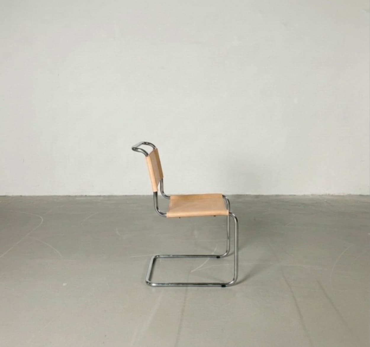 Zestaw 4 krzeseł z giętej stali wg proj. S33, M. Stam, miodowe, skóra naturalna - 288886