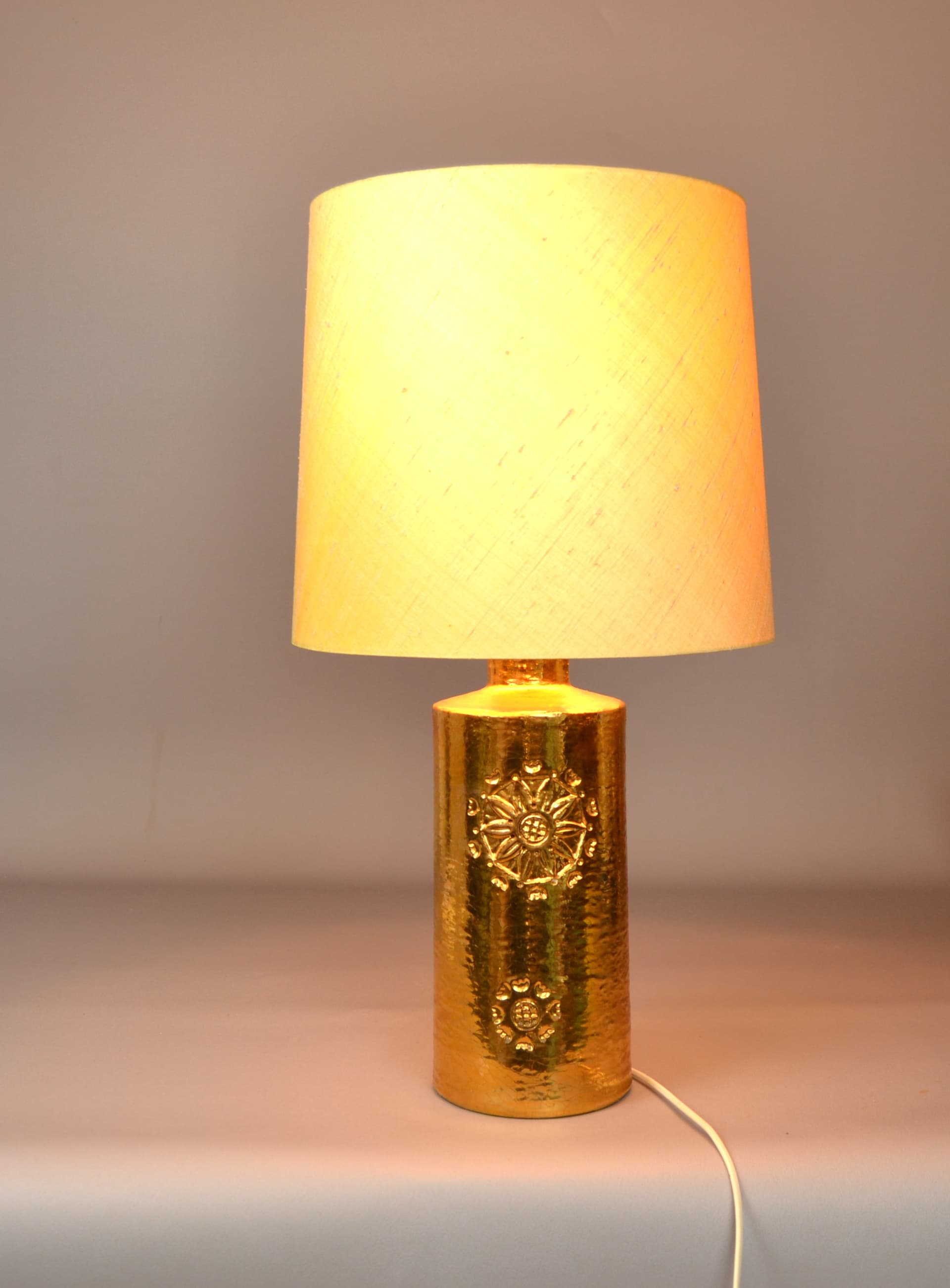 Table lamp, golden ceramic, by A. Londi, Bitossi, Italy, 1970s. - 109