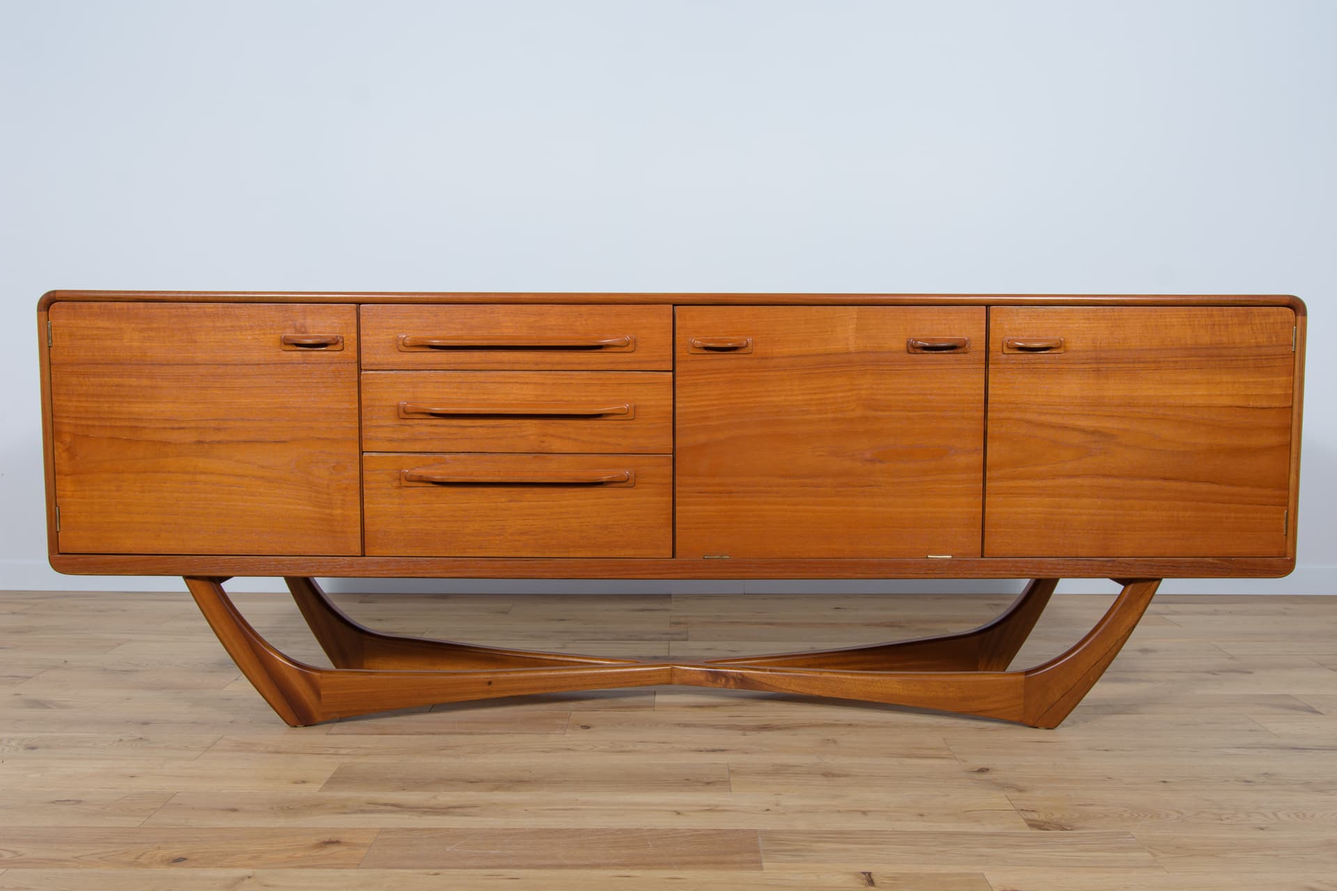 Komoda, drewno brązowy, Beithcraft, Wielka Brytania, lata 60. - 288918