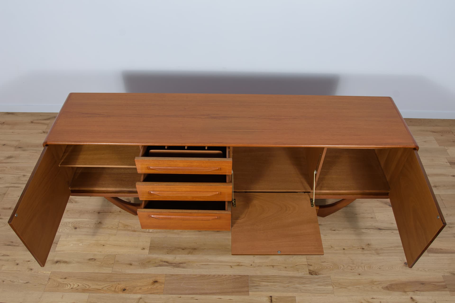 Komoda, drewno brązowy, Beithcraft, Wielka Brytania, lata 60. - 288923