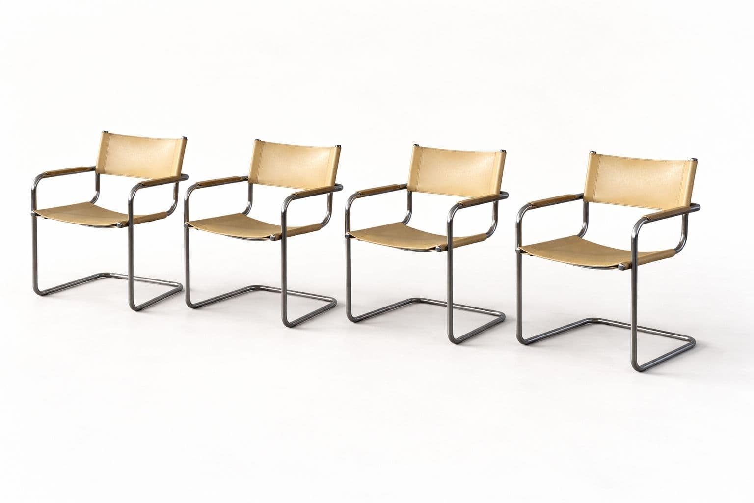 Zestaw 4 foteli z giętej stali wg proj. S34, M. Stam, miodowy, skóra naturalna
