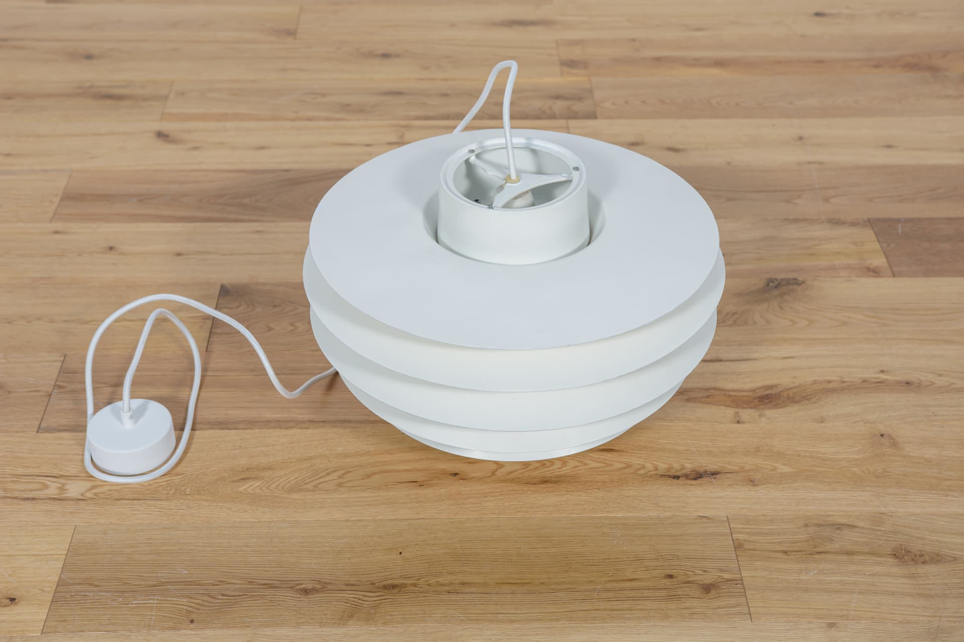 Lampa wisząca Verona, aluminium biały, proj. S. Middelboe, Fog & Mørup, Dania, lata 60. - 288973