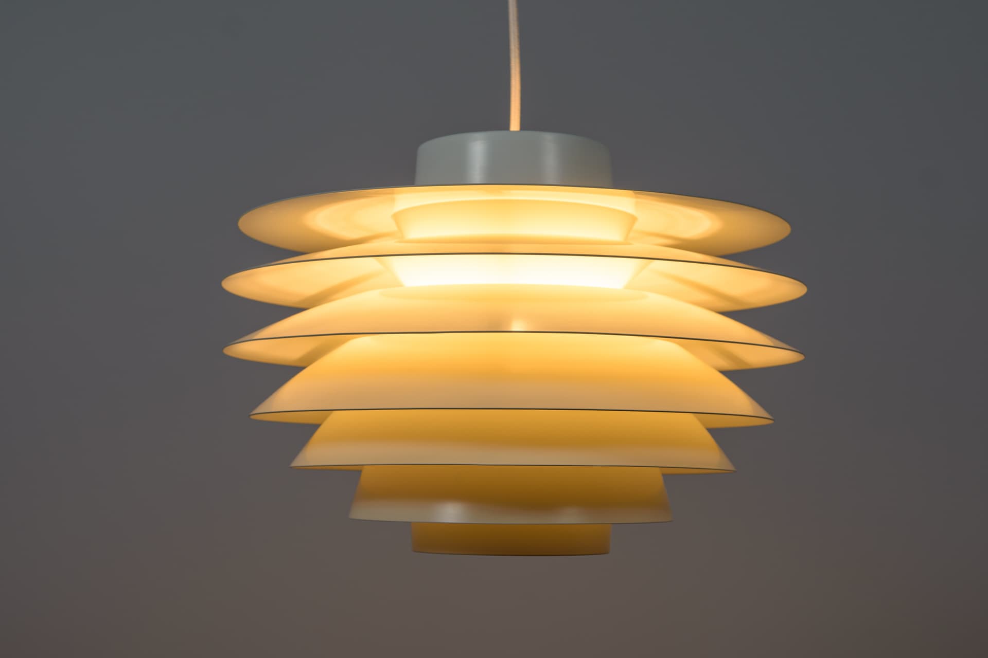 Lampa wisząca Verona, aluminium białe, proj. S. Middelboe, Fog & Mørup, Dania, lata 60. - 288986