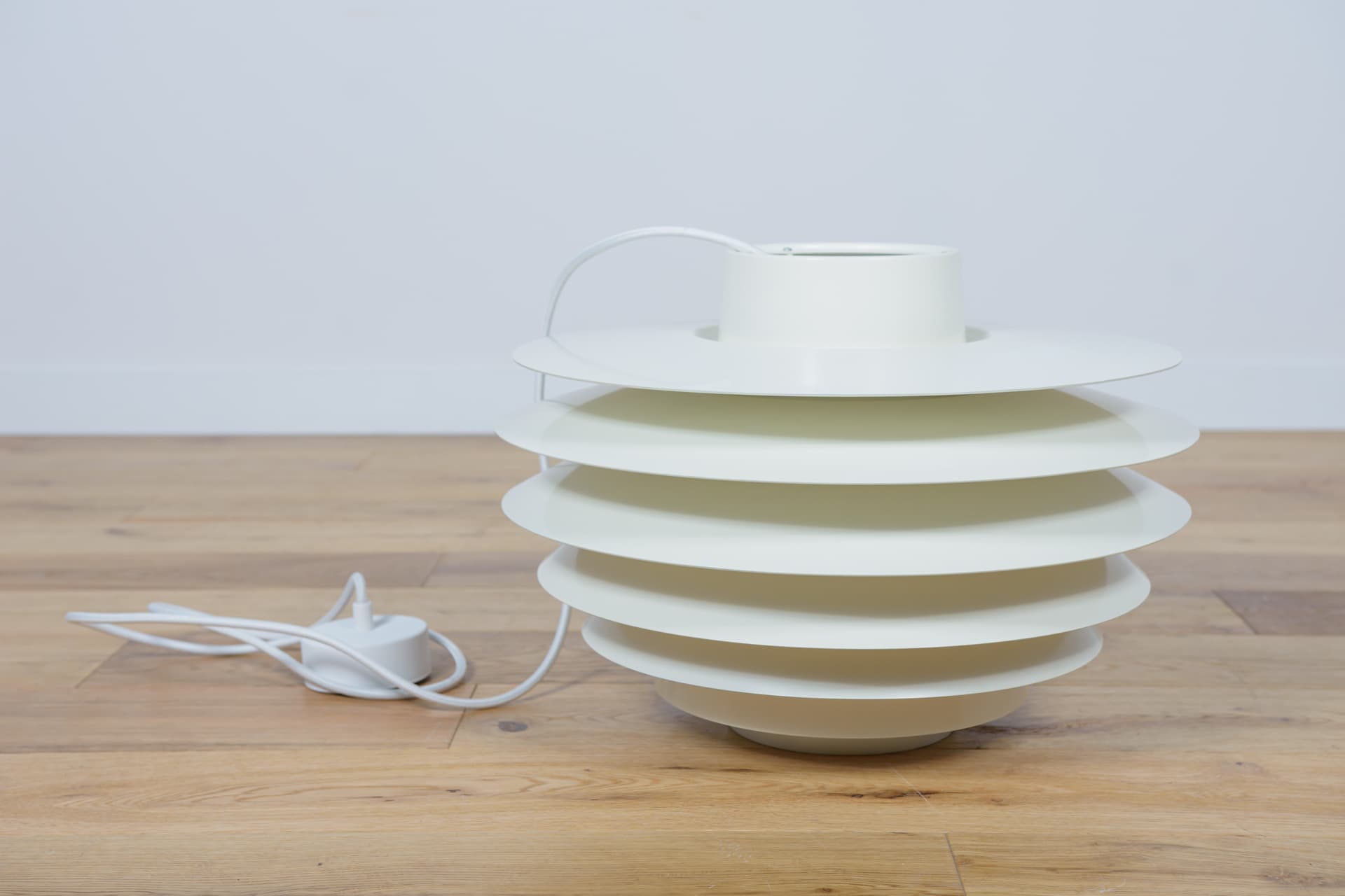 Lampa wisząca Verona, aluminium biały, proj. S. Middelboe, Fog & Mørup, Dania, lata 60. - 289001